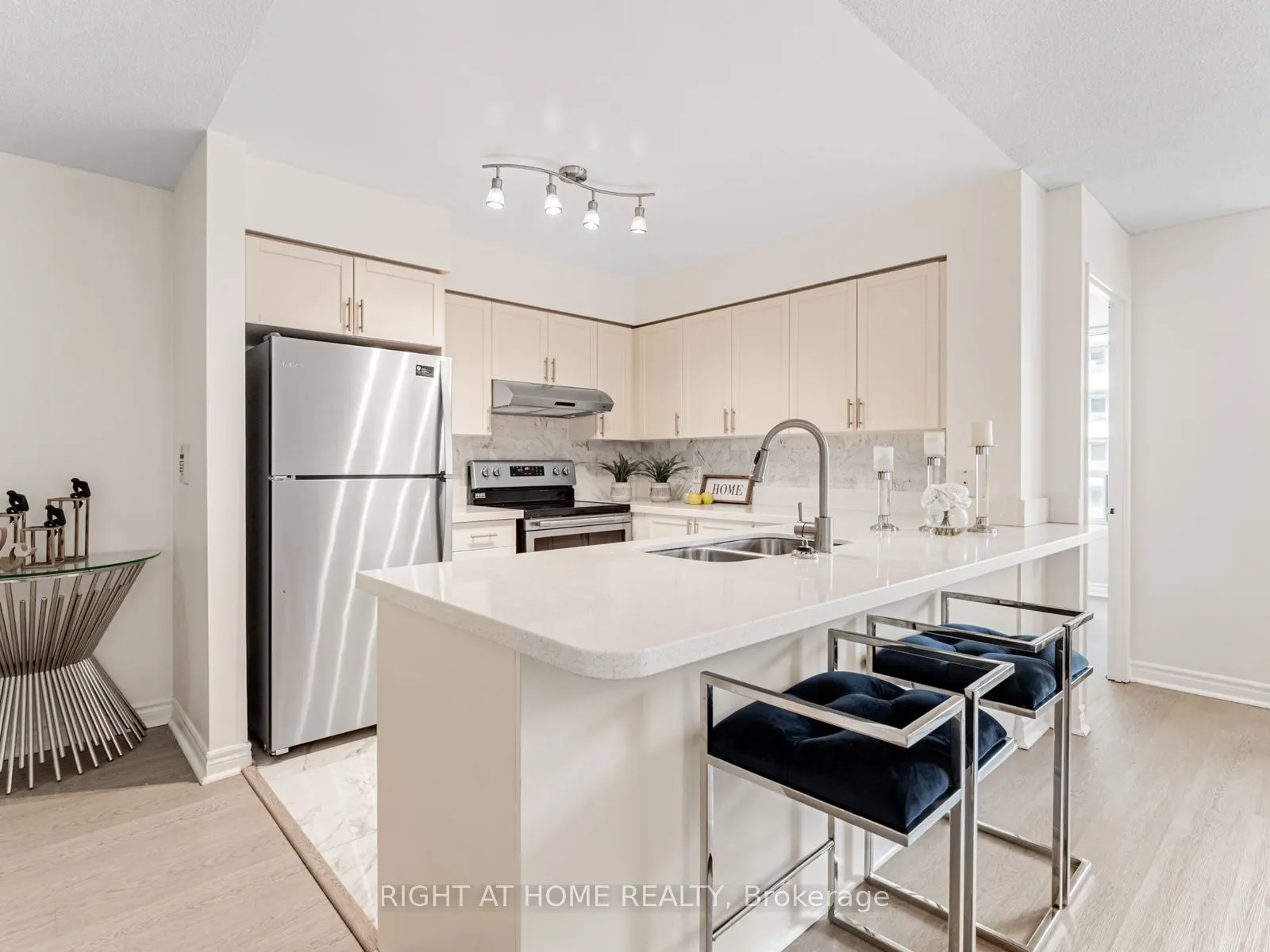 23 Hollywood Avenue, #510