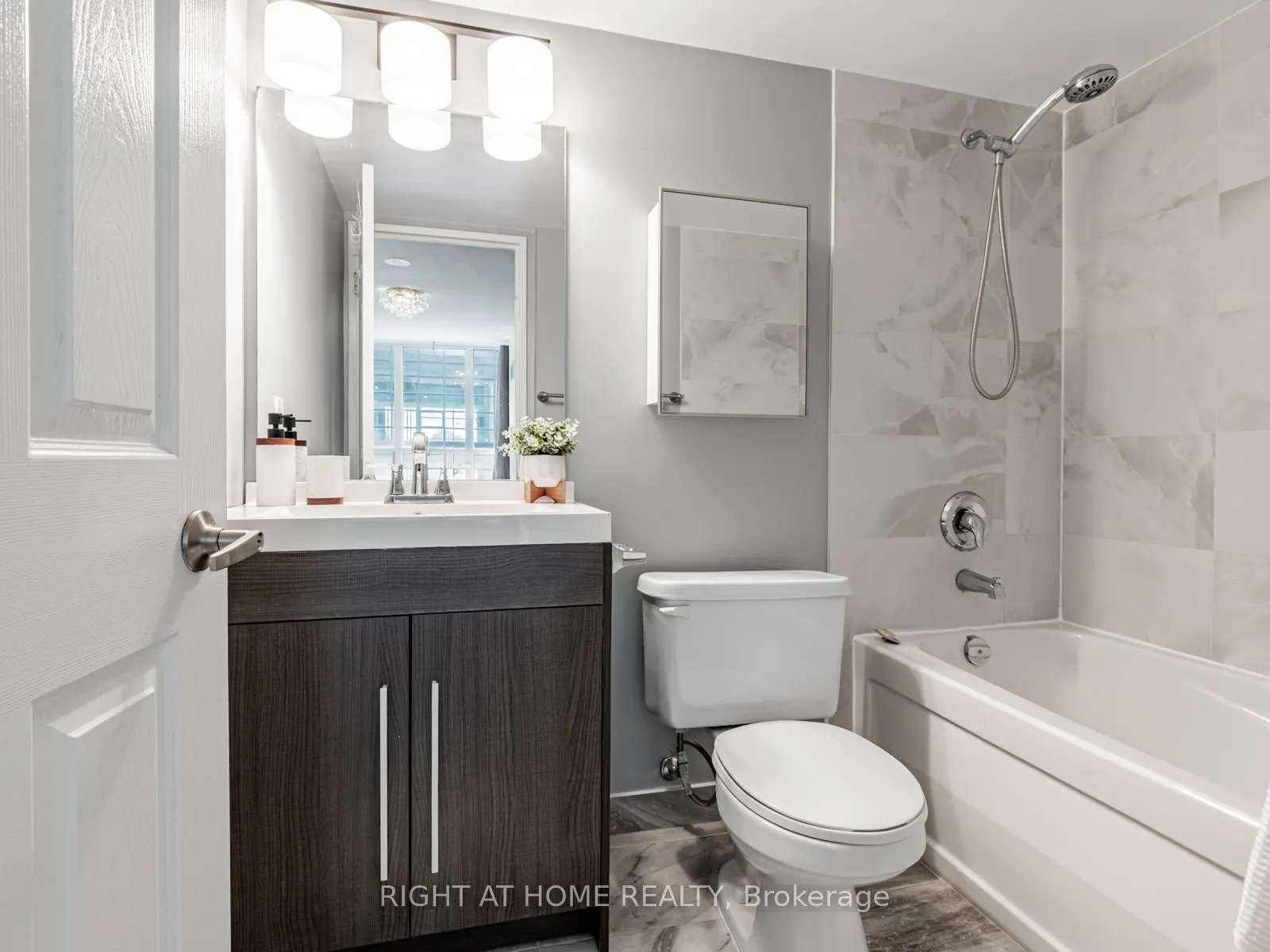 23 Hollywood Avenue, #510