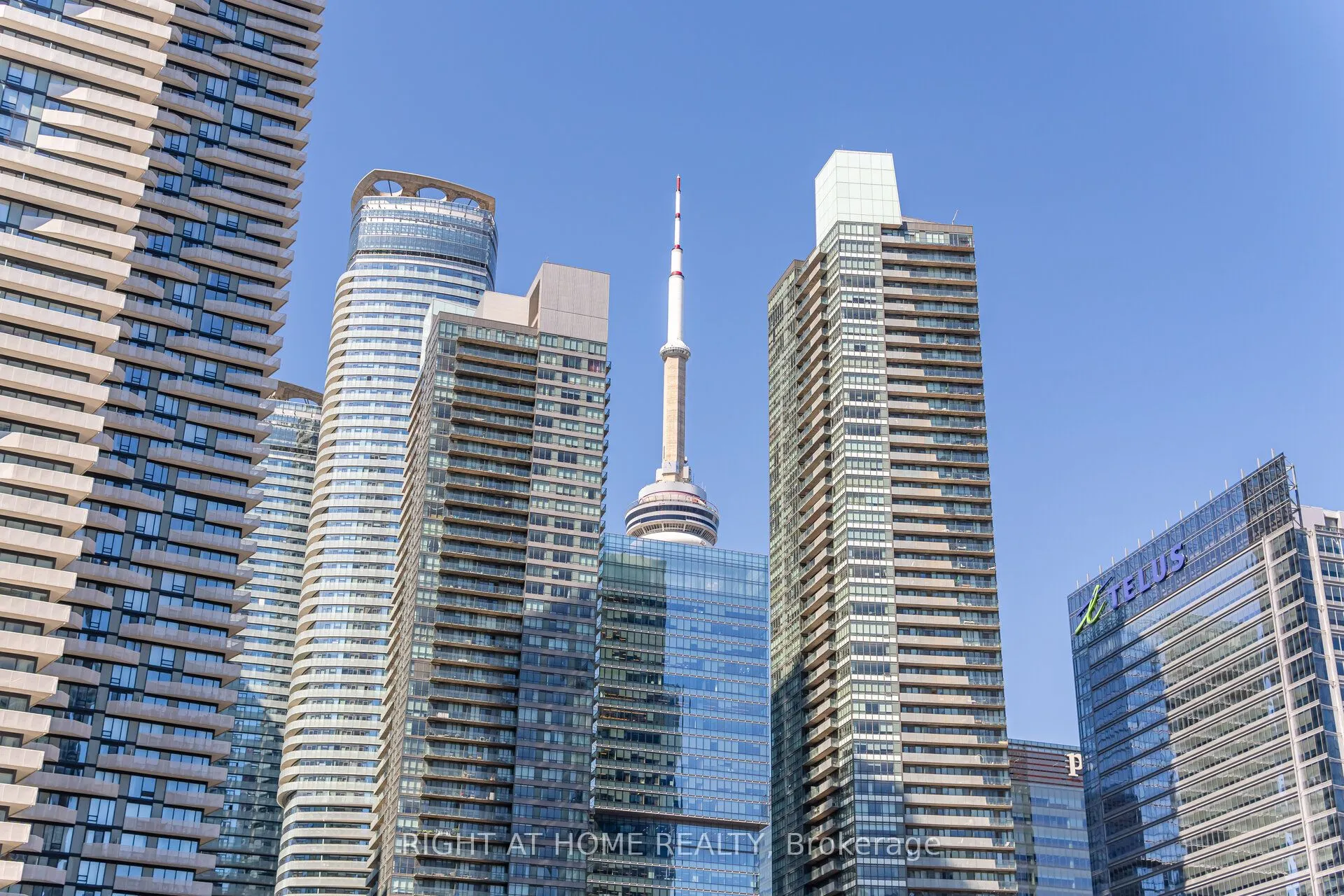 33 Bay Street, #418