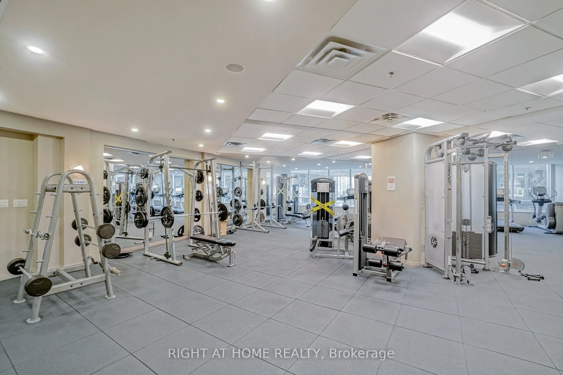 33 Bay Street, #418