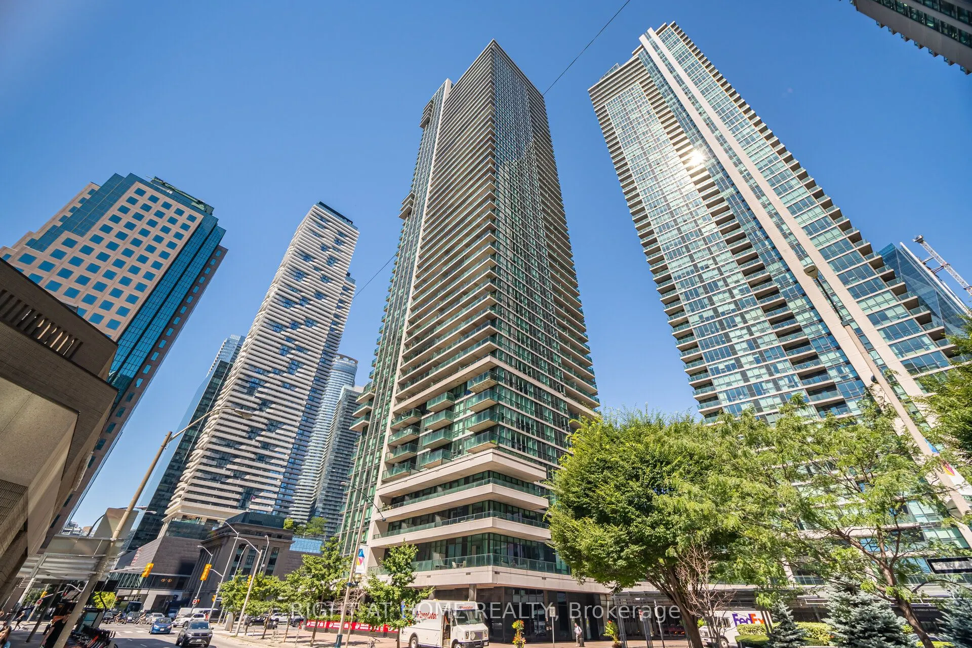 33 Bay Street, #418