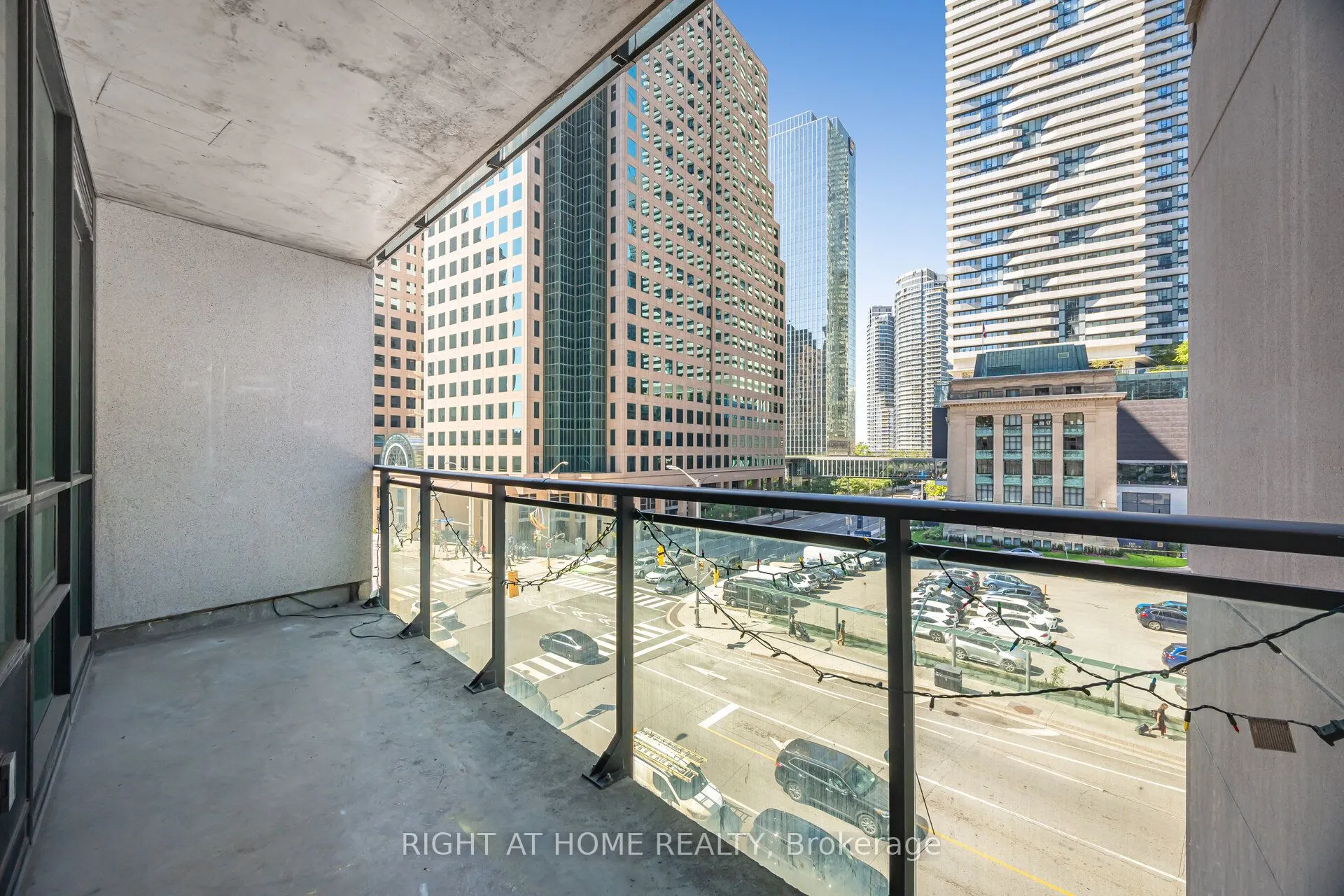 33 Bay Street, #418