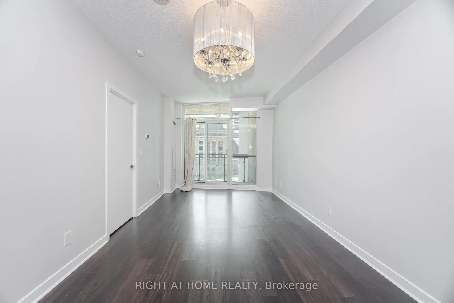 33 Bay Street, #418