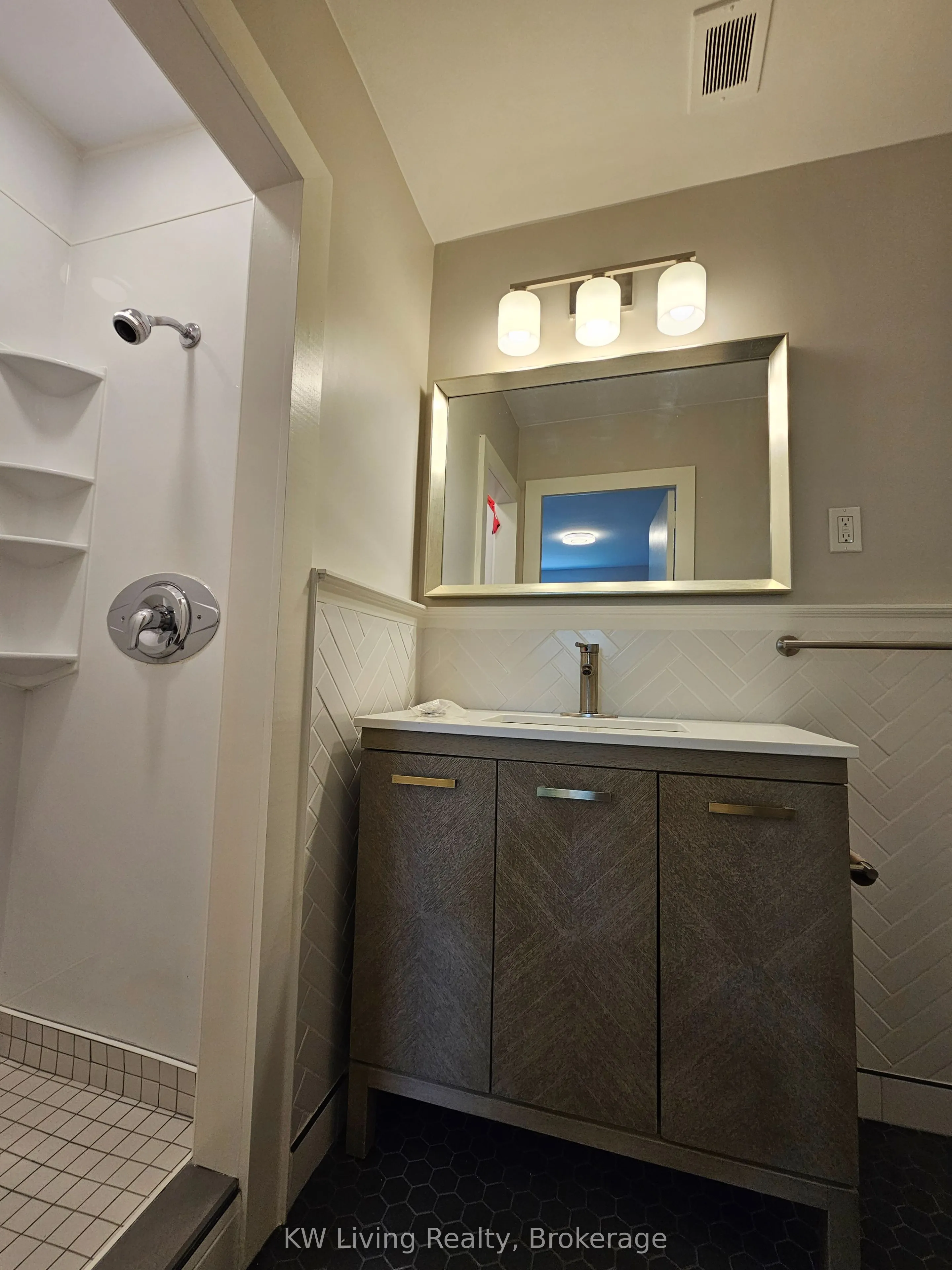 18 Fraserwood Avenue, #5