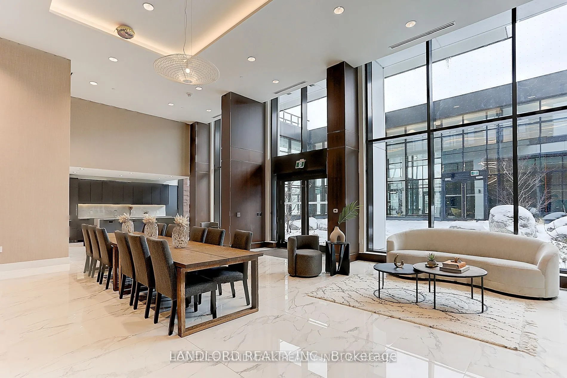 85 Mcmahon Drive, #3707