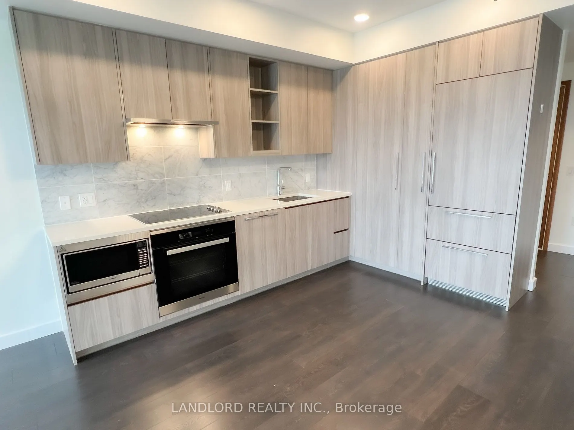 85 Mcmahon Drive, #3707