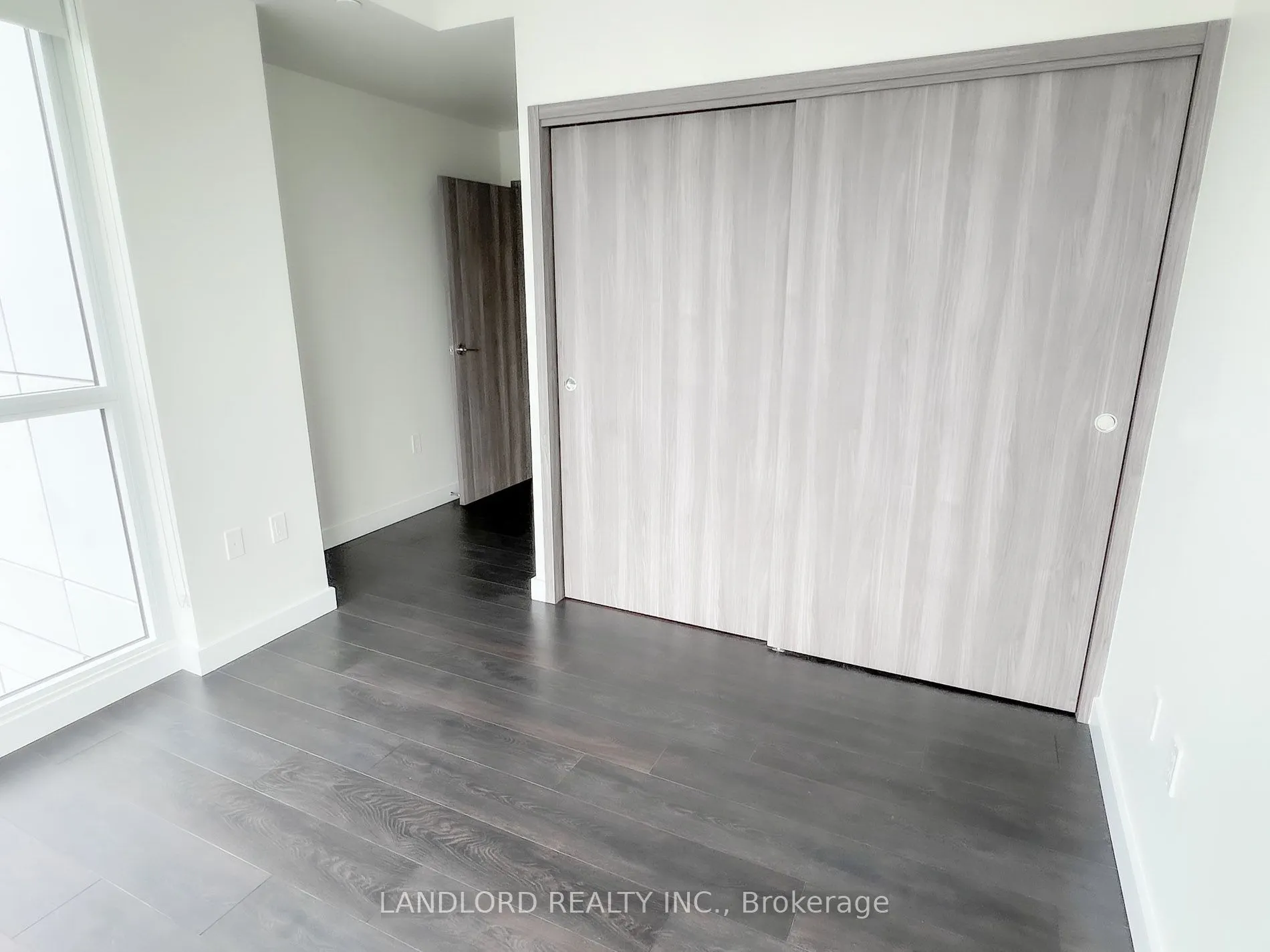 85 Mcmahon Drive, #3707