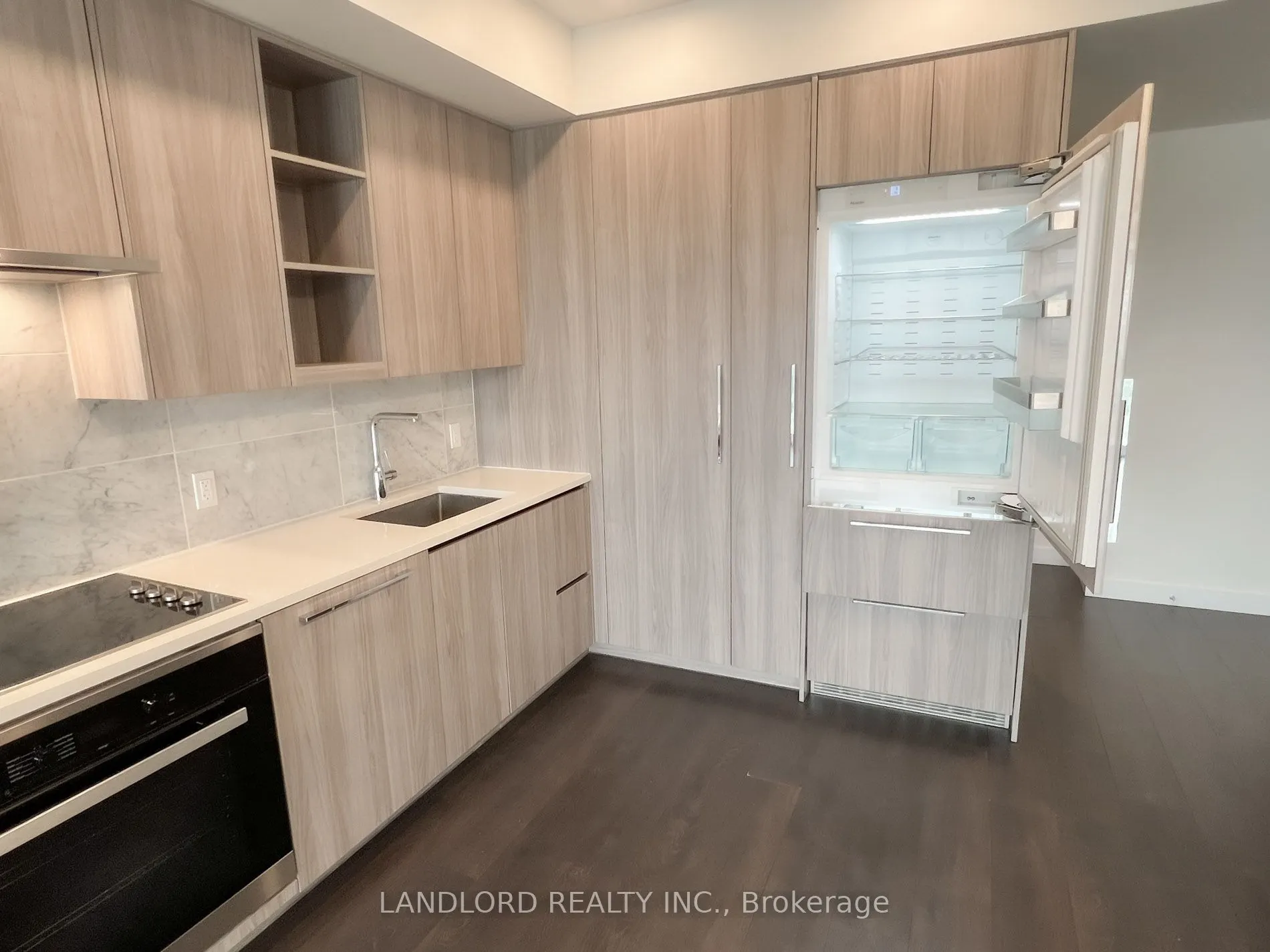85 Mcmahon Drive, #3707