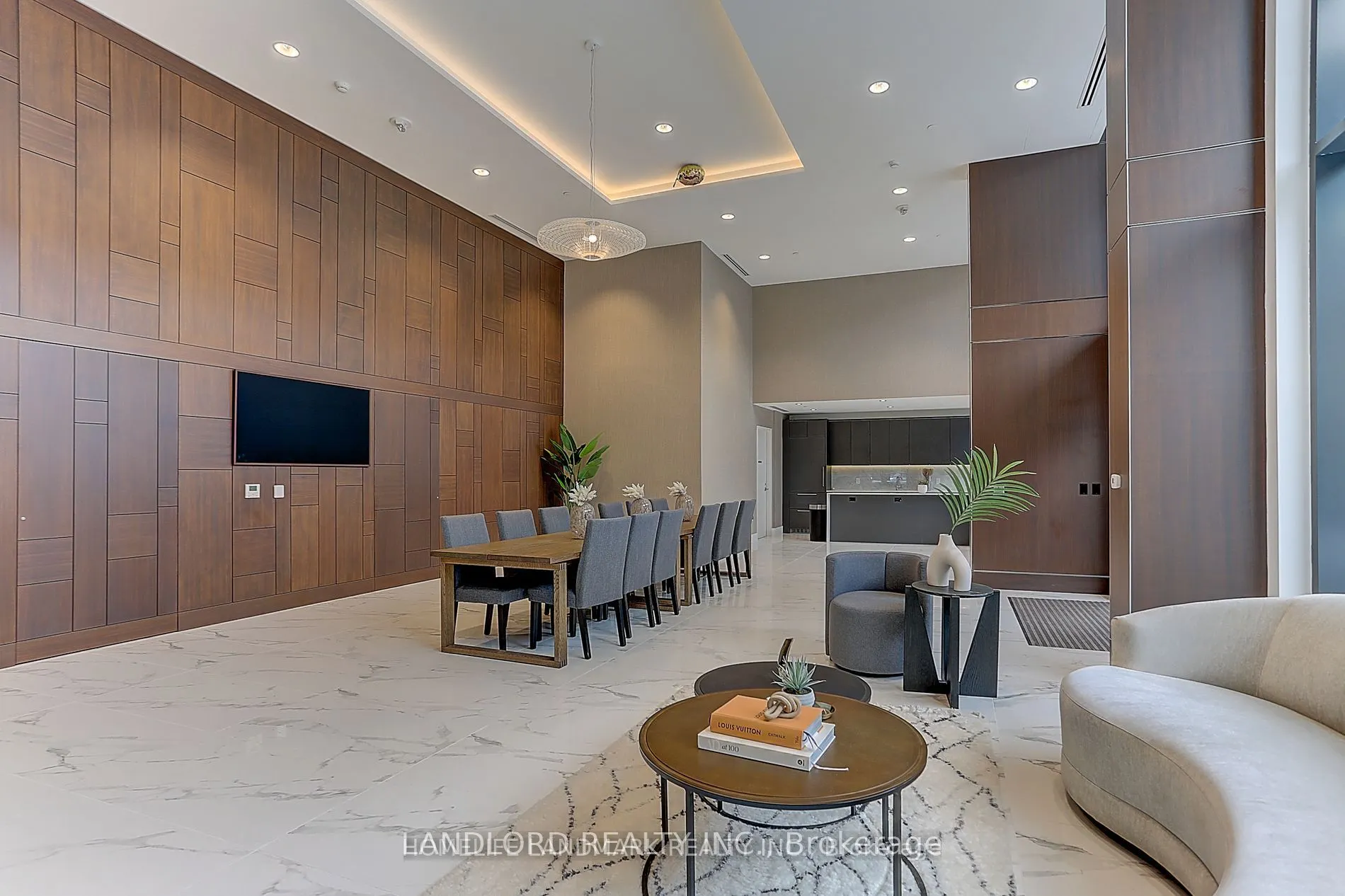 85 Mcmahon Drive, #3707