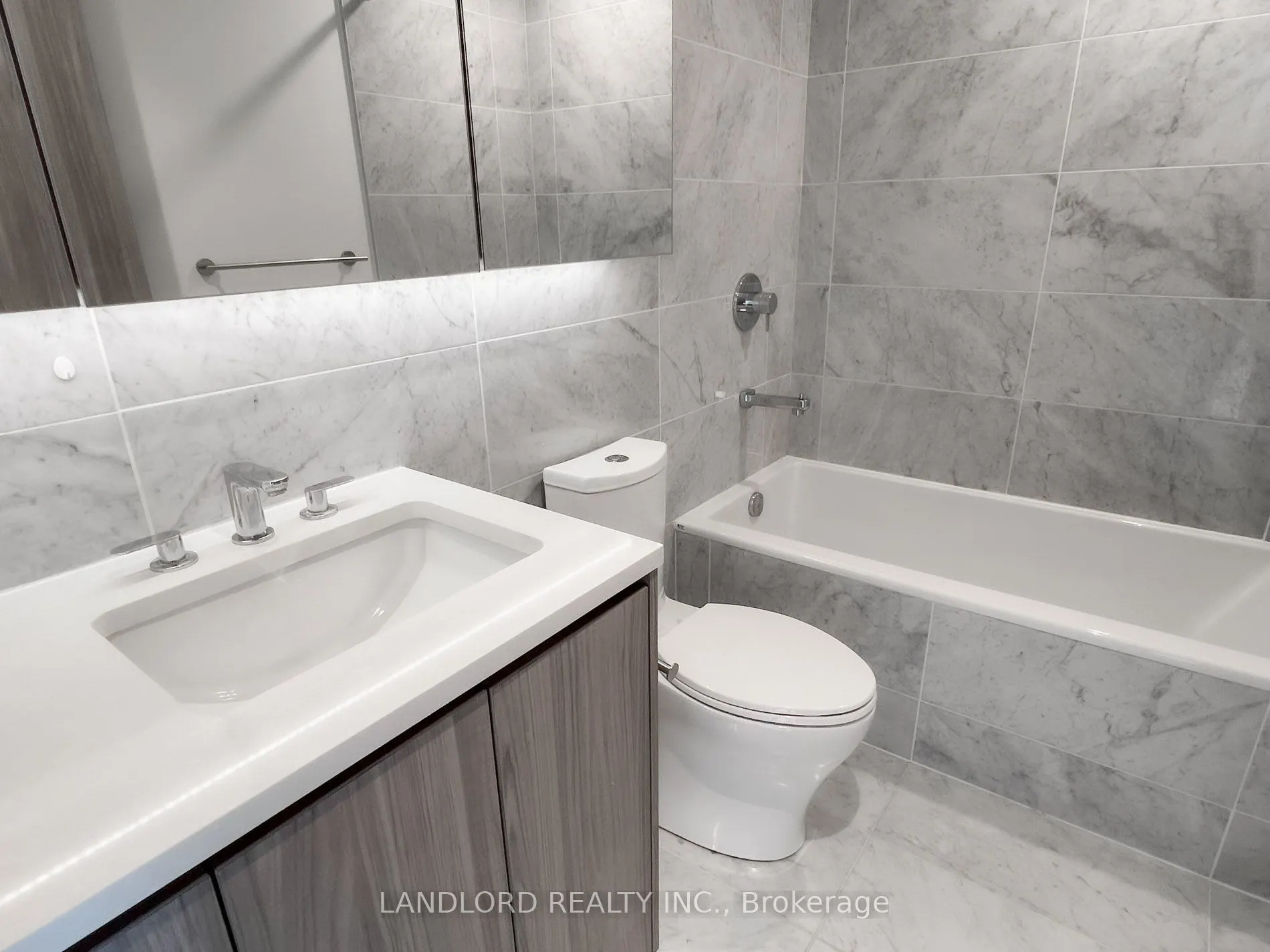 85 Mcmahon Drive, #3707