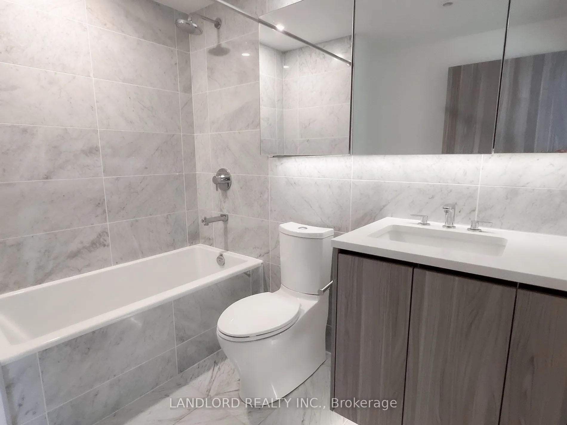 85 Mcmahon Drive, #3707