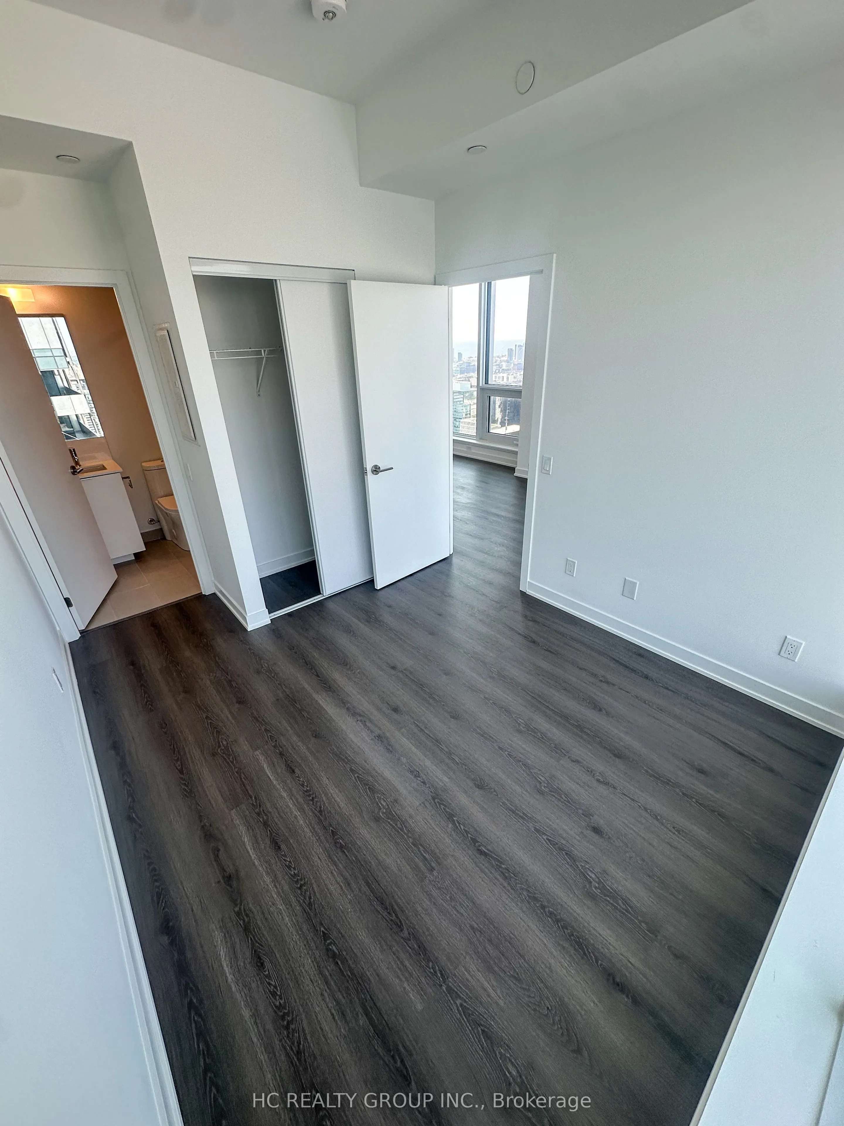 8 Wellesley Street W, #5903