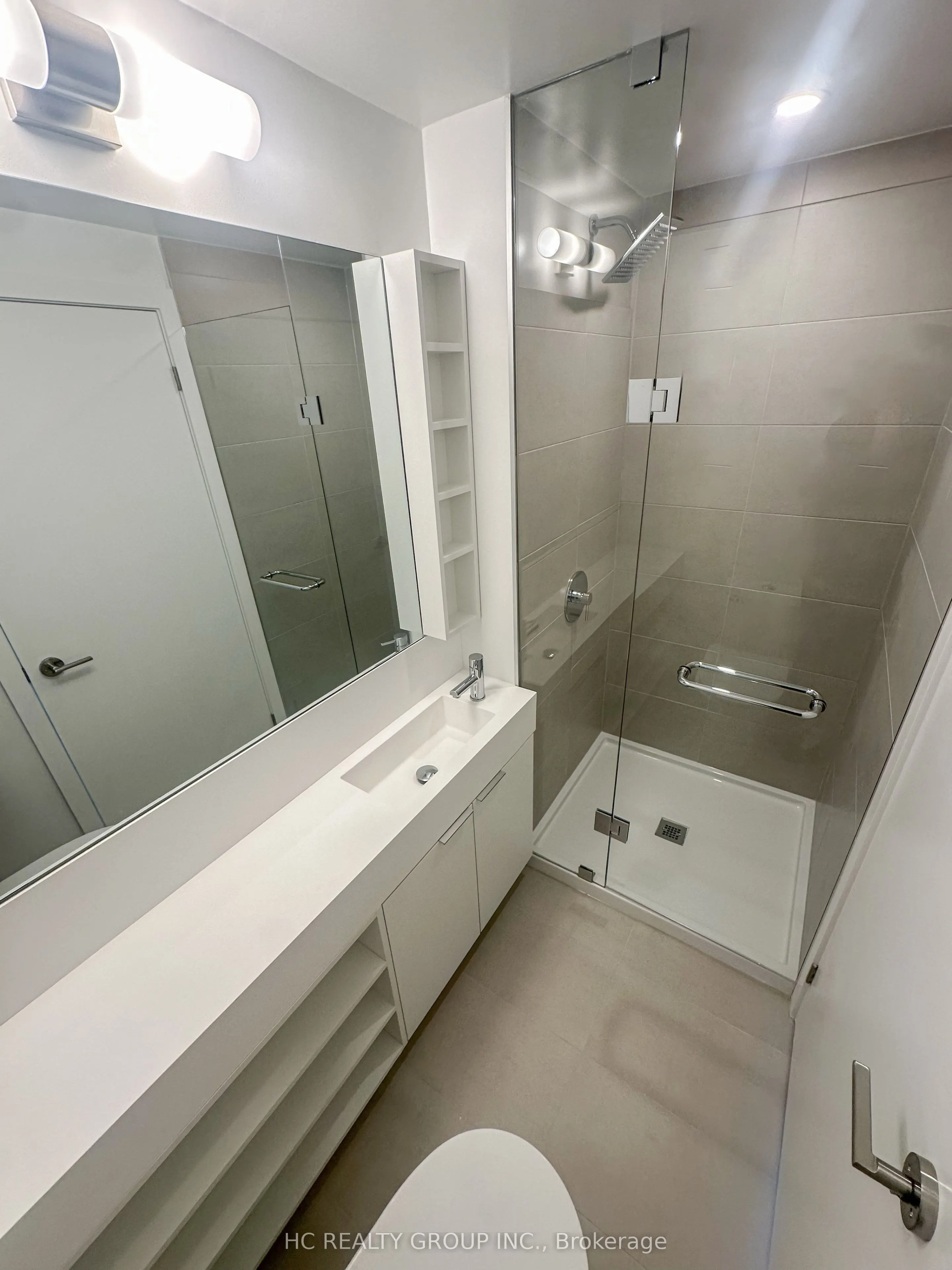 8 Wellesley Street W, #5903