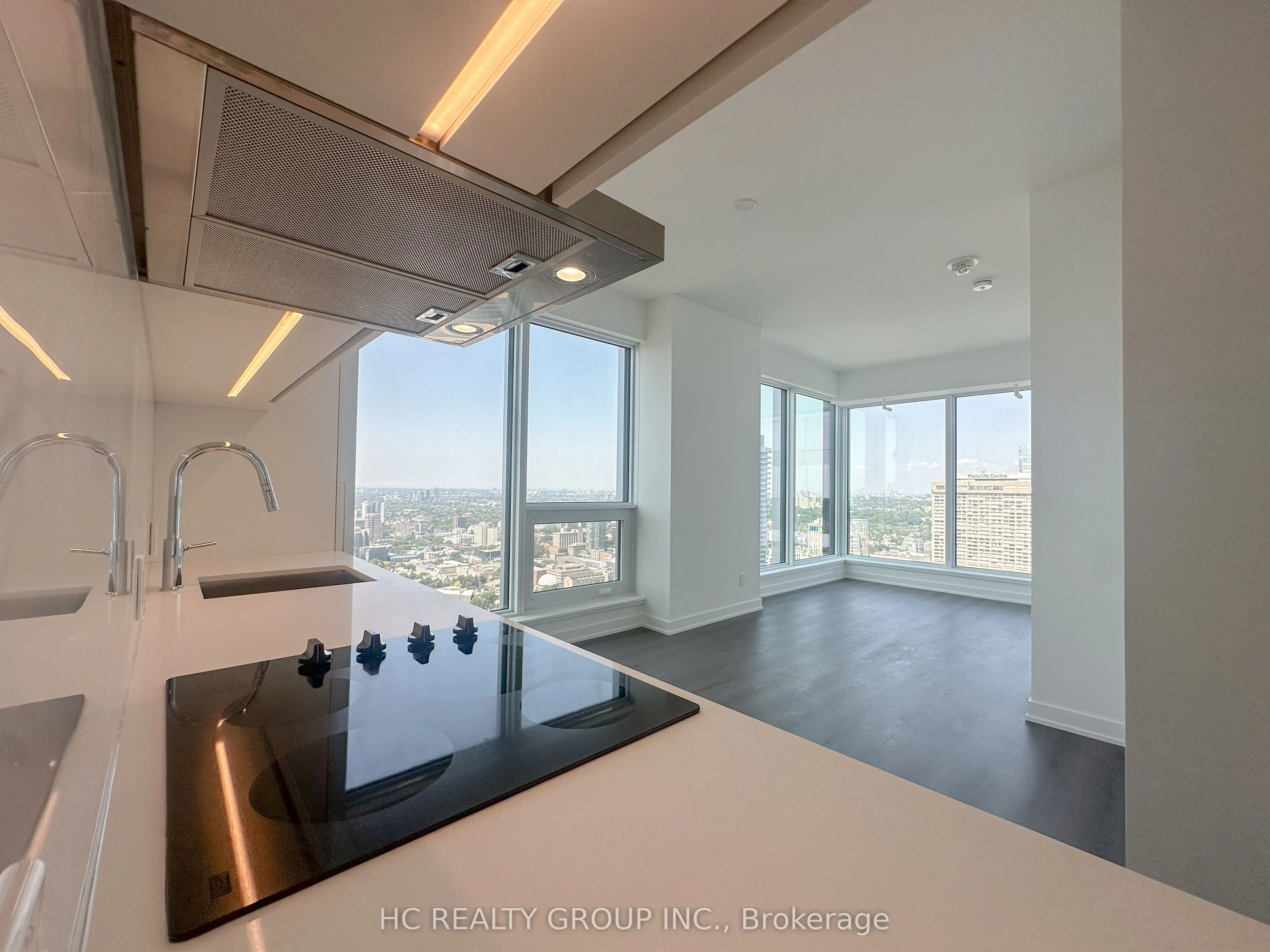 8 Wellesley Street W, #5903
