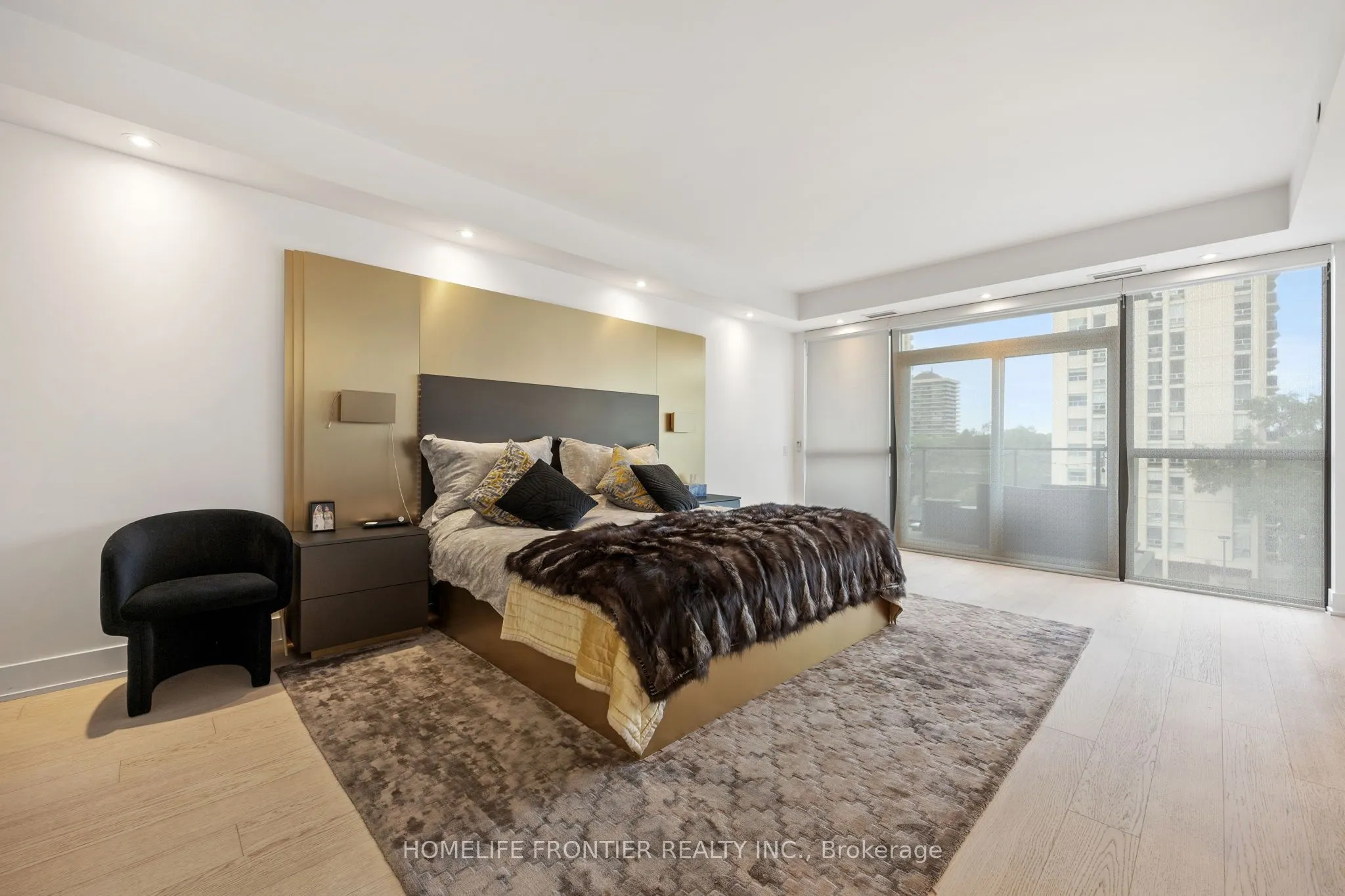 6 Jackes Avenue, #401