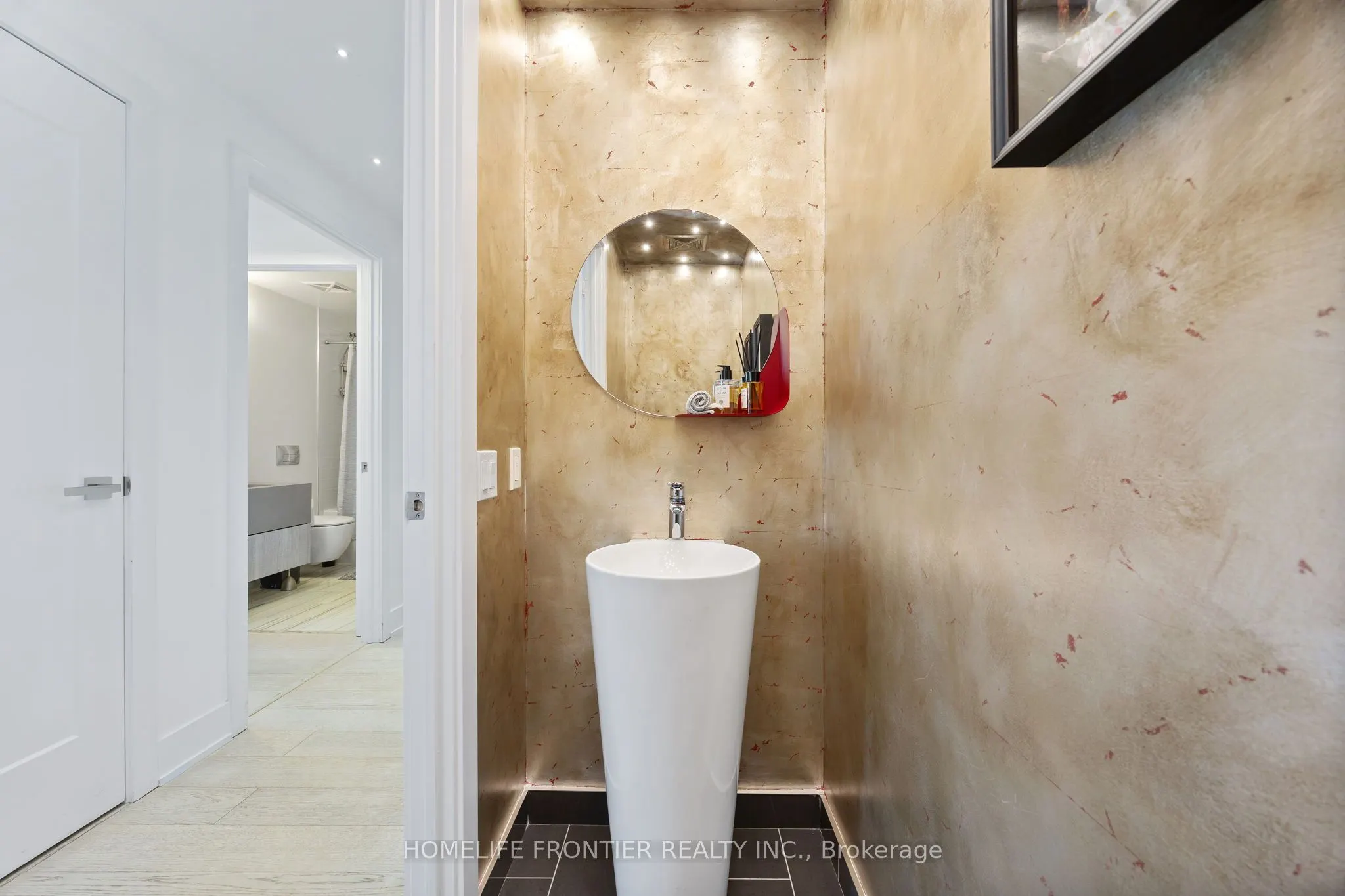 6 Jackes Avenue, #401