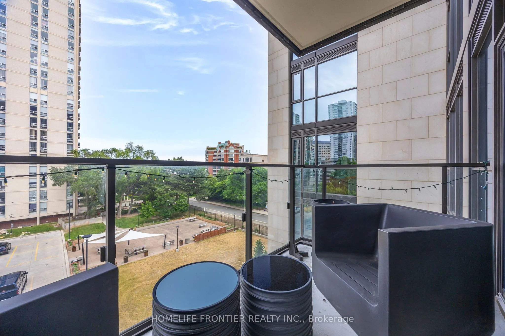 6 Jackes Avenue, #401