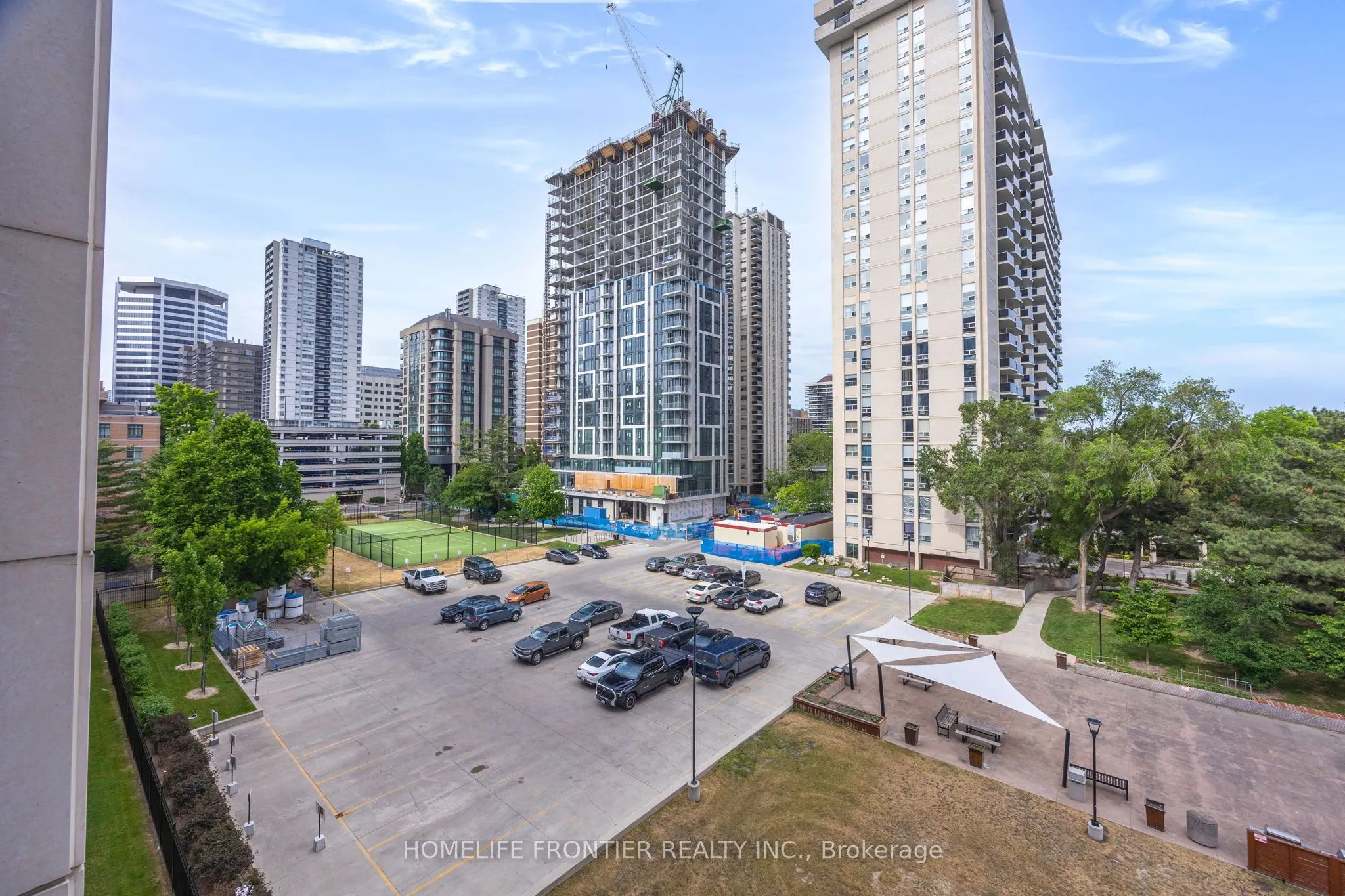6 Jackes Avenue, #401