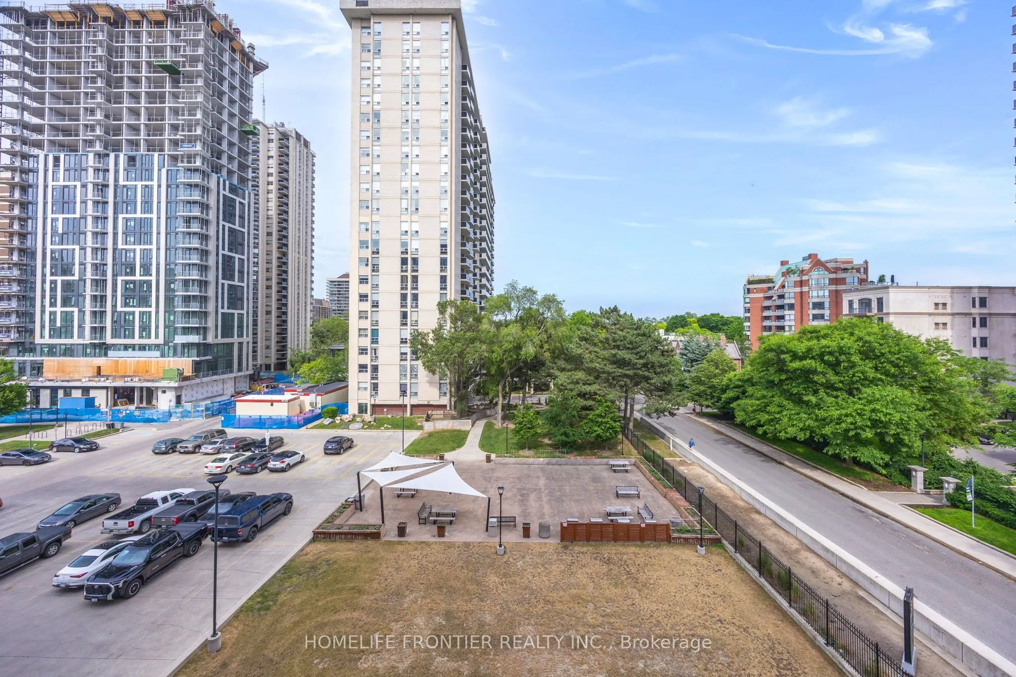 6 Jackes Avenue, #401