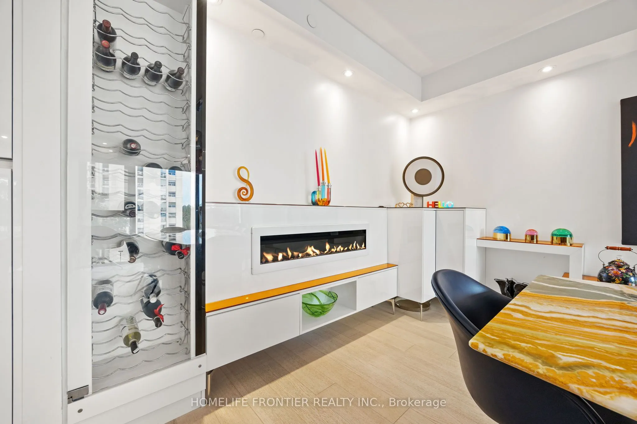 6 Jackes Avenue, #401