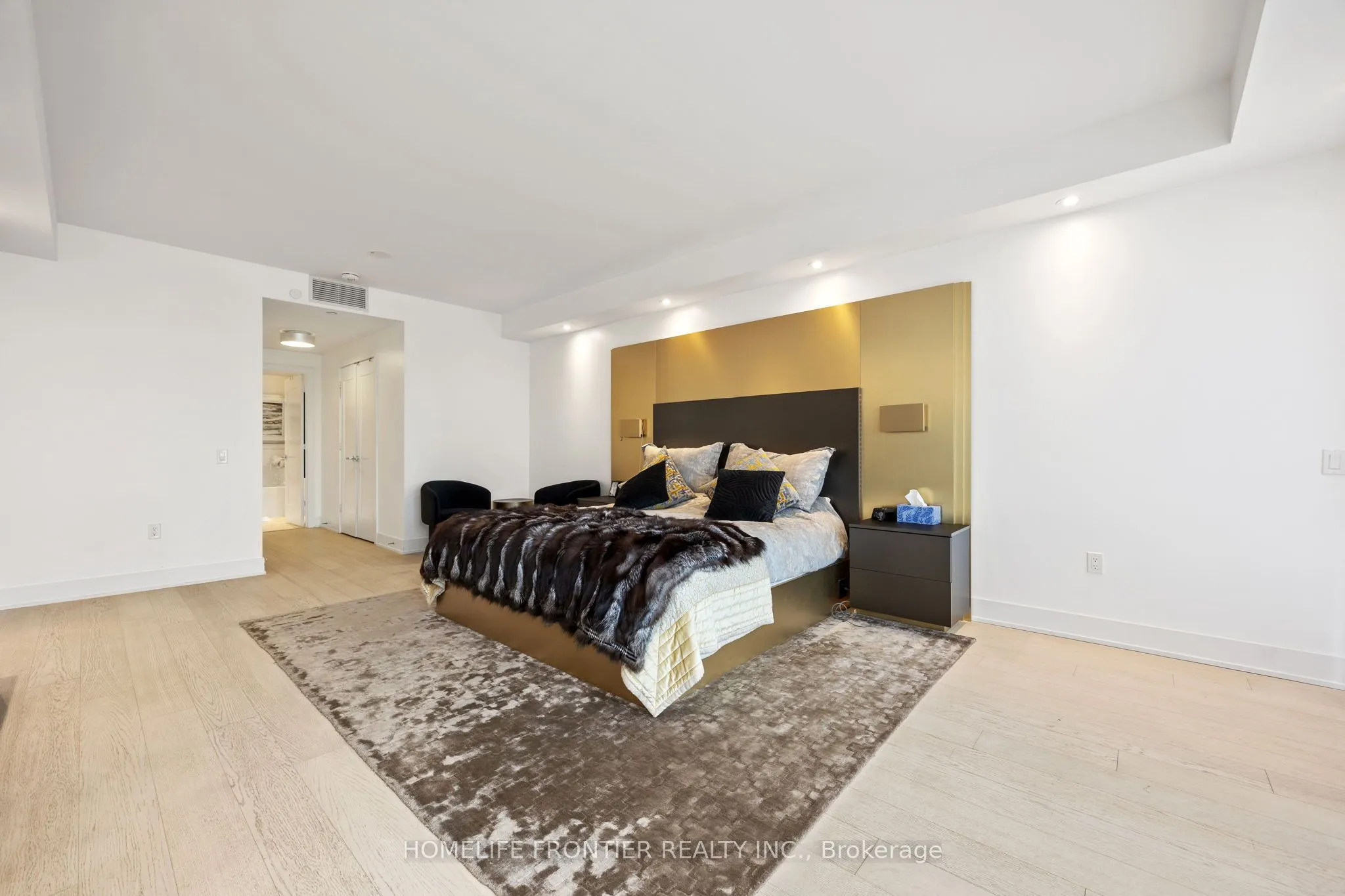 6 Jackes Avenue, #401
