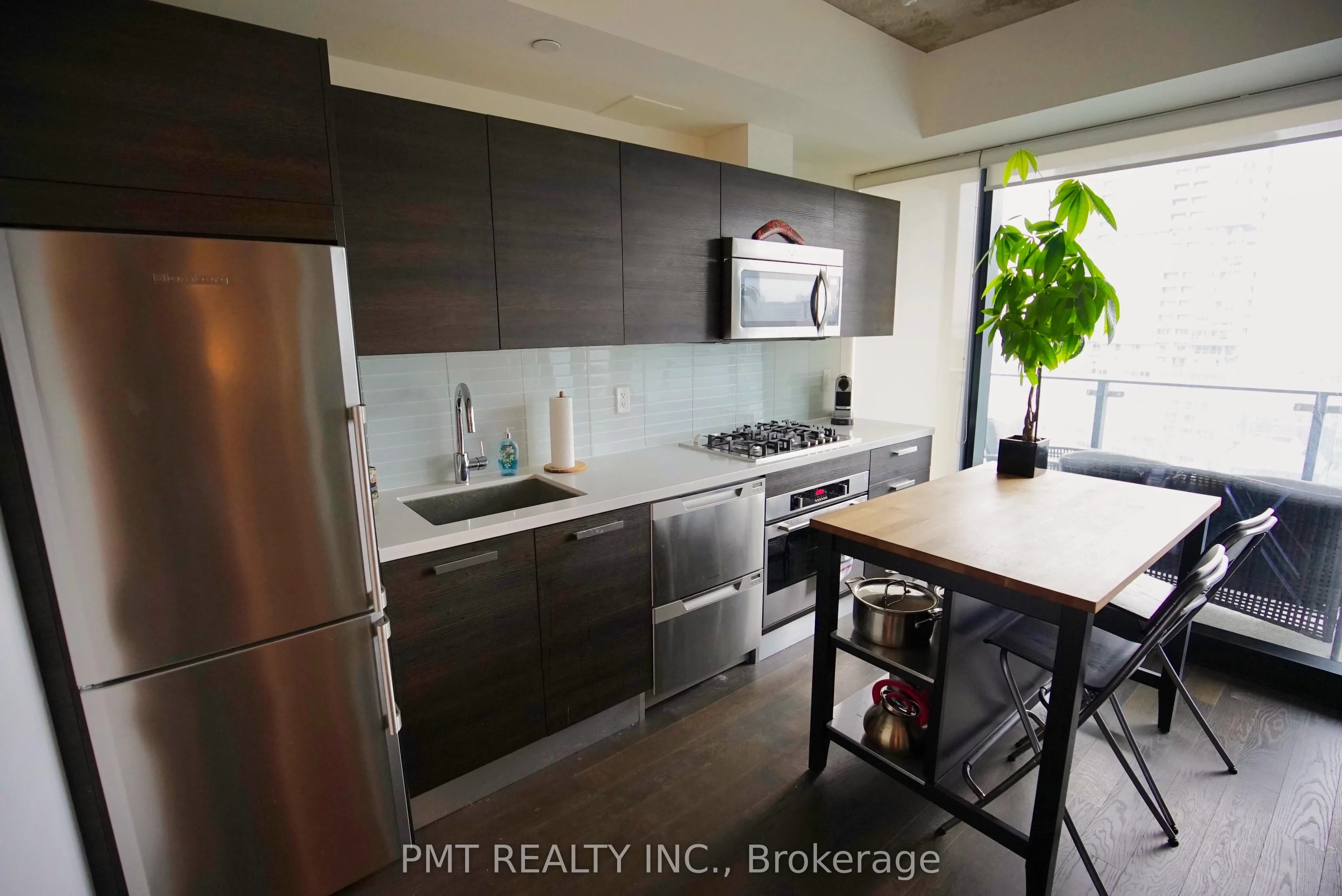 224 King Street W, #2702