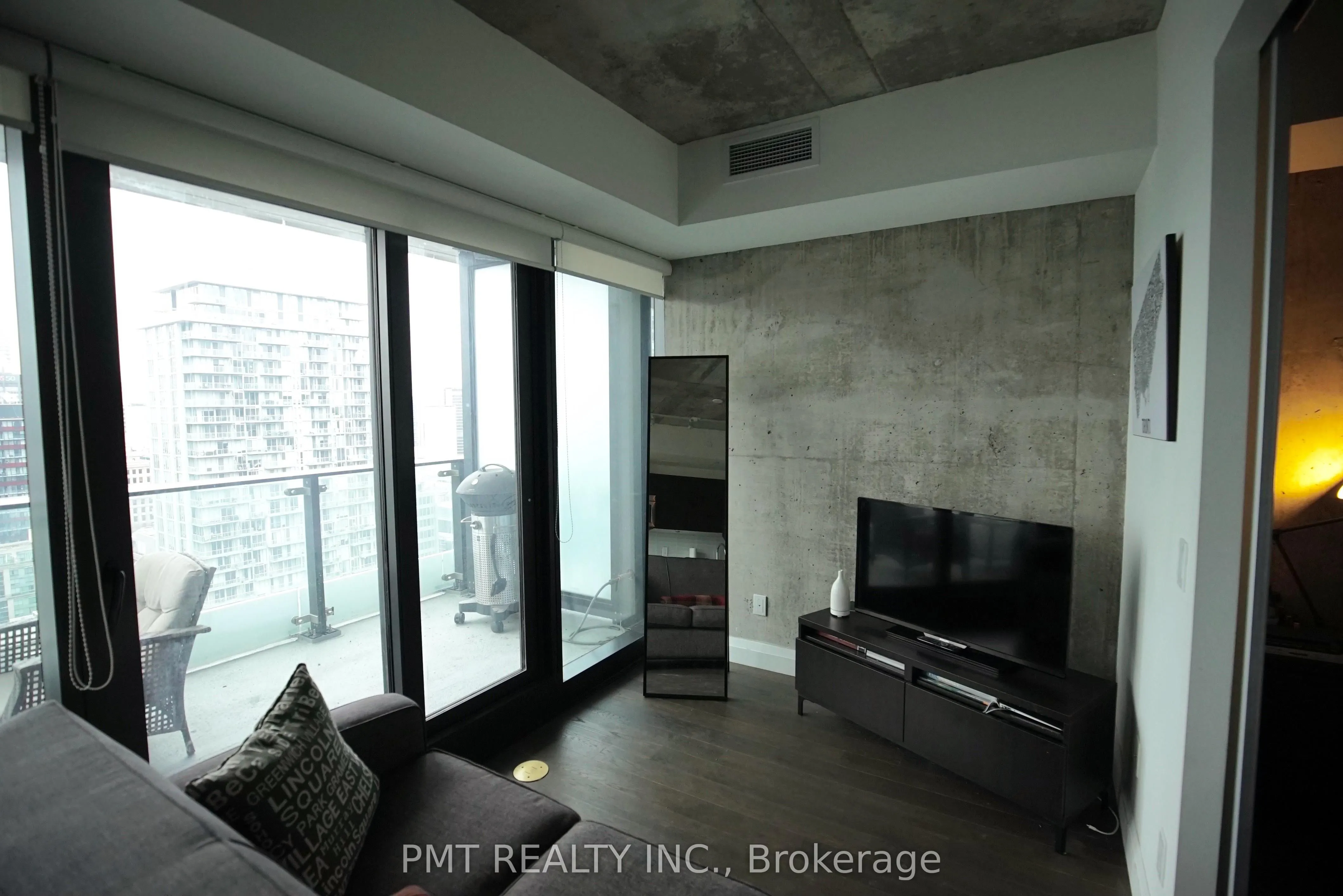 224 King Street W, #2702