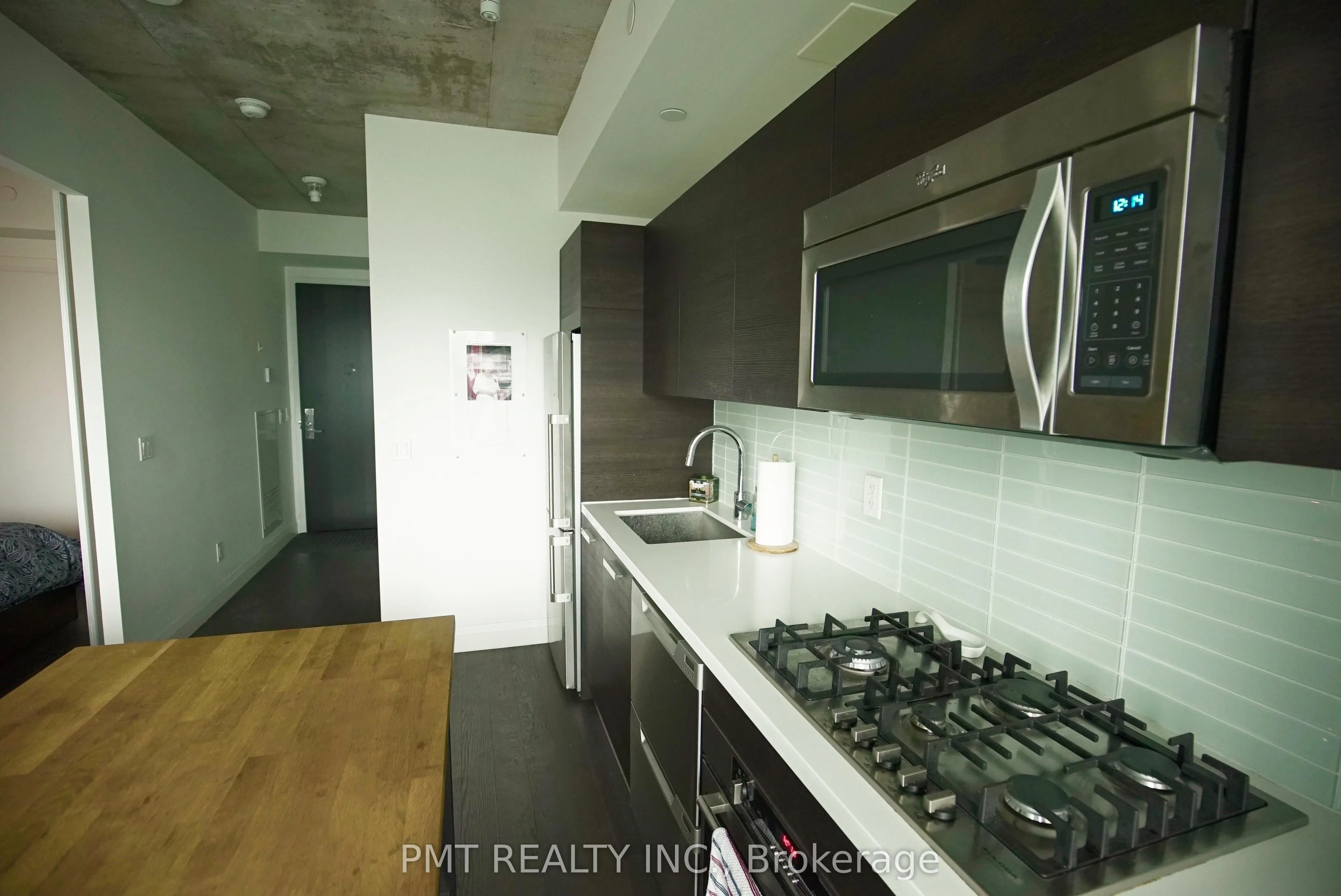 224 King Street W, #2702