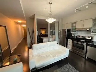 160 Vanderhoof Avenue, #302
