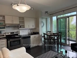 160 Vanderhoof Avenue, #302