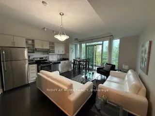 160 Vanderhoof Avenue, #302