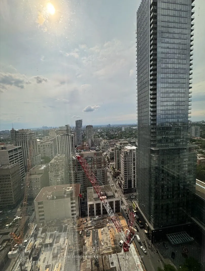 11 Yorkville Avenue, #2909