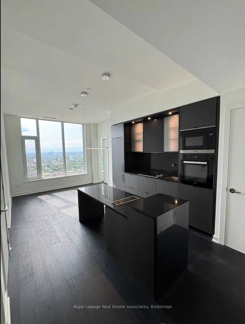 11 Yorkville Avenue, #2909