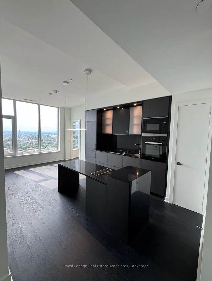 11 Yorkville Avenue, #2909
