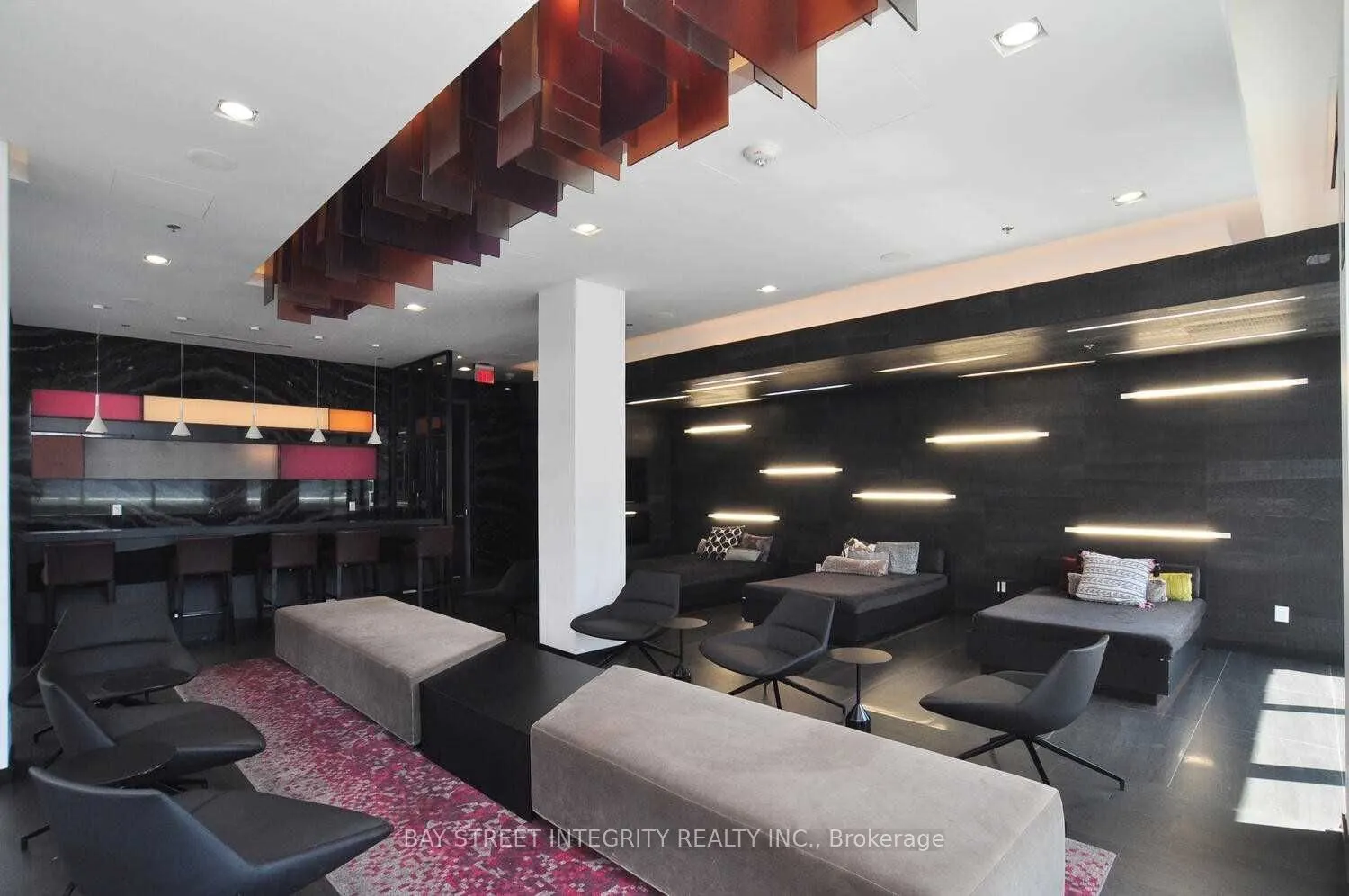 318 Richmond Street W, #915