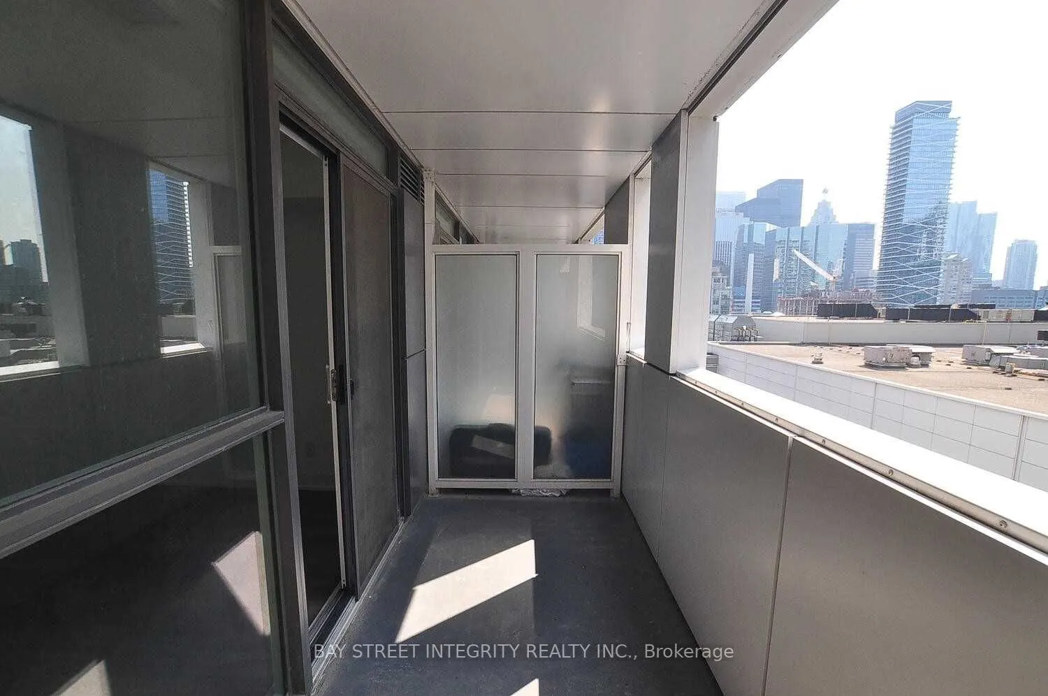 318 Richmond Street W, #915