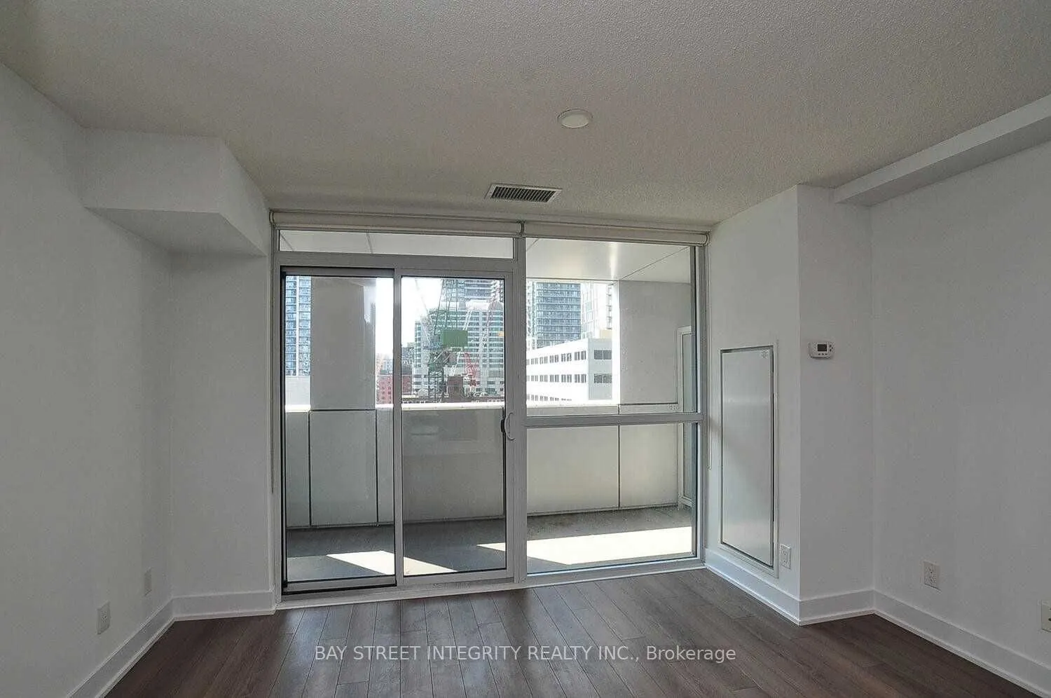 318 Richmond Street W, #915