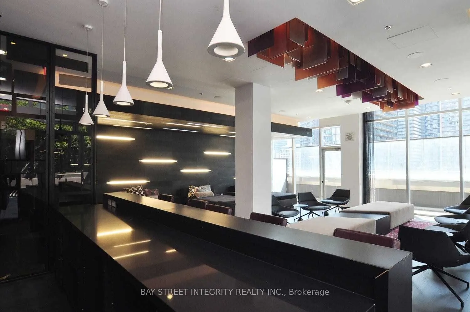 318 Richmond Street W, #915