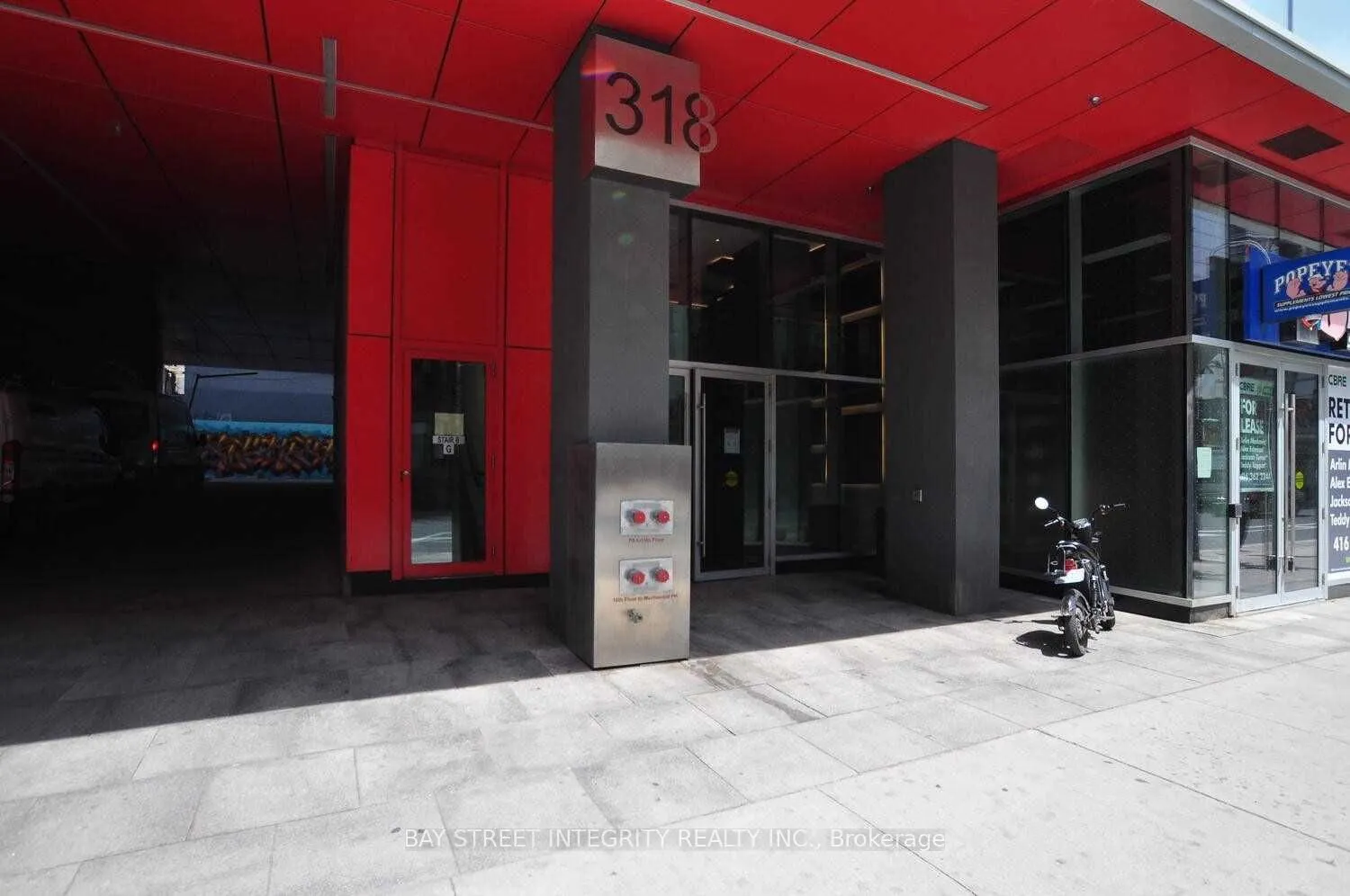 318 Richmond Street W, #915