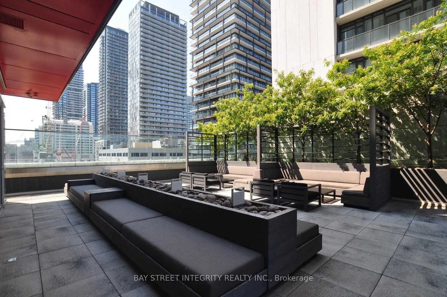 318 Richmond Street W, #915