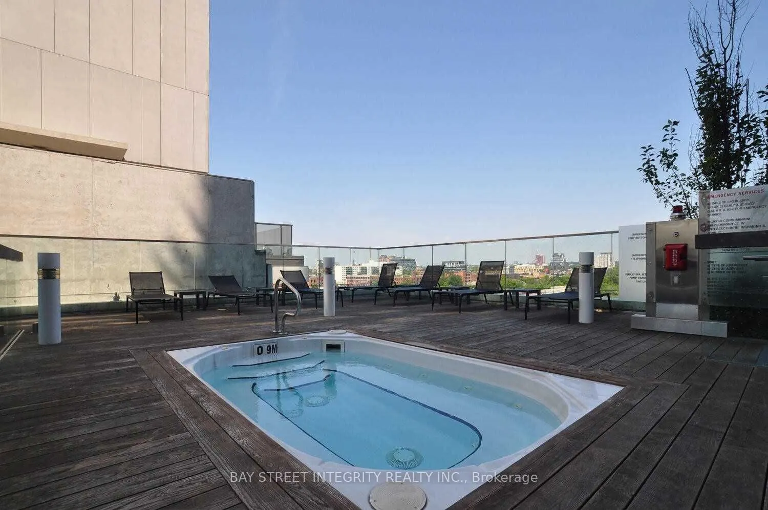 318 Richmond Street W, #915