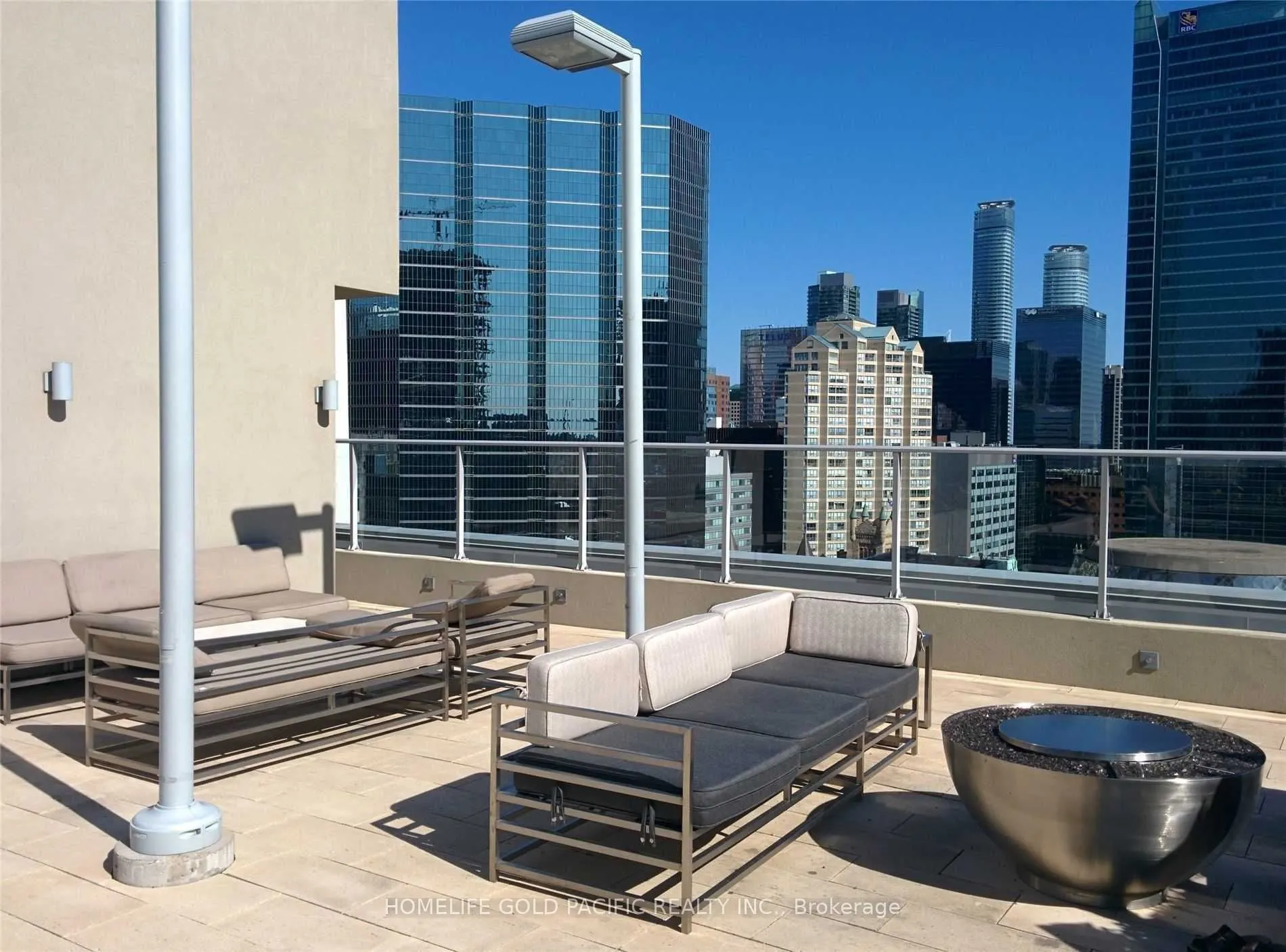 126 Simcoe Street, #311