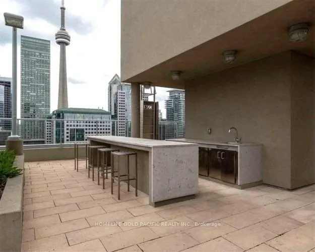 126 Simcoe Street, #311