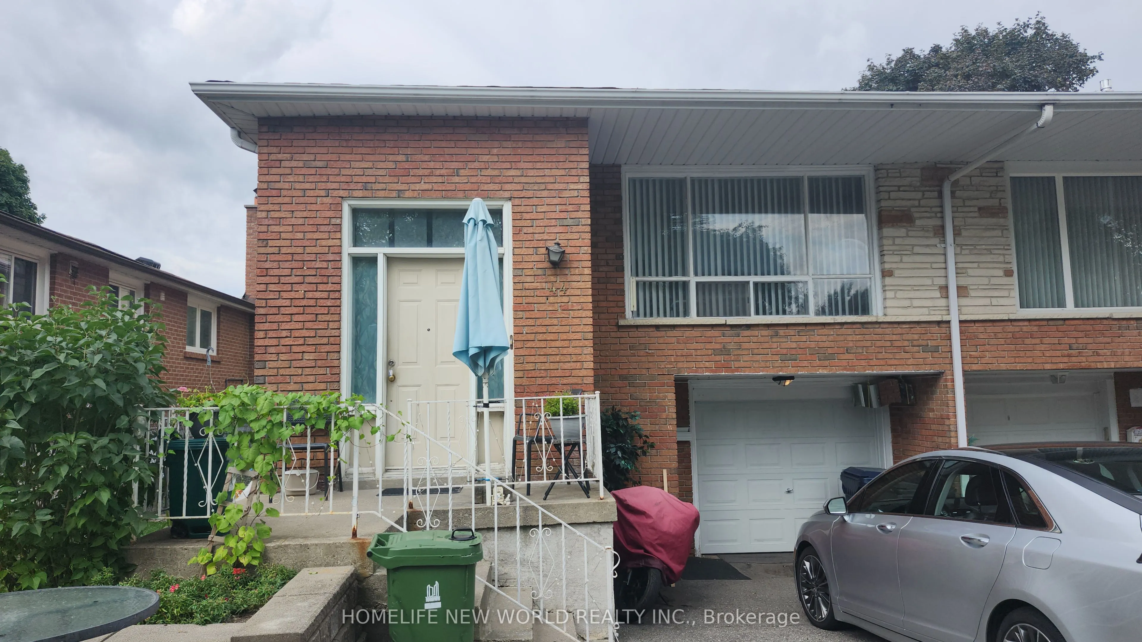 44 mentor Boulevard, #upper level
