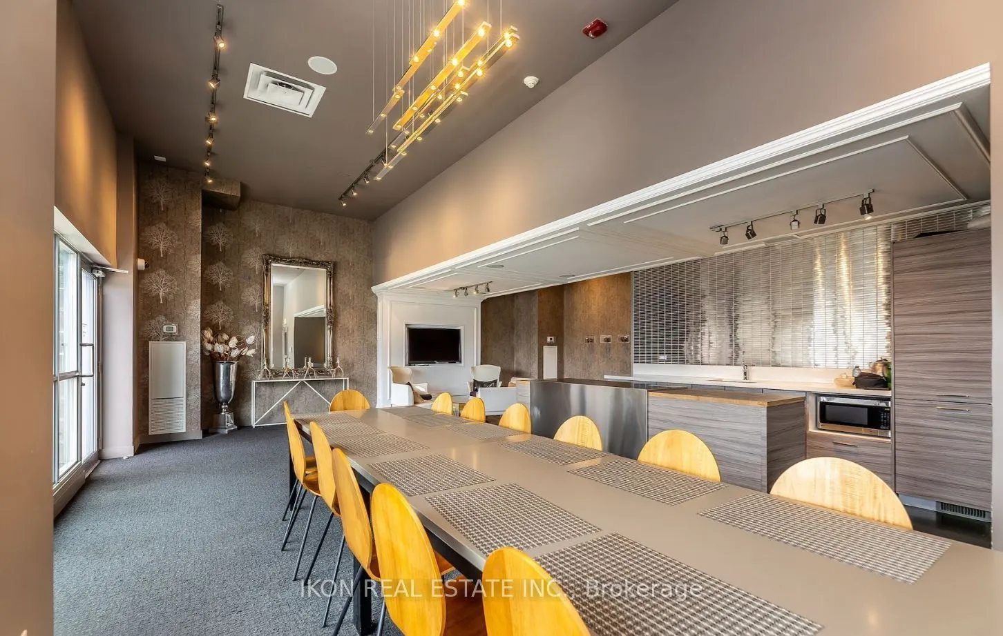 510 King Street E, #202