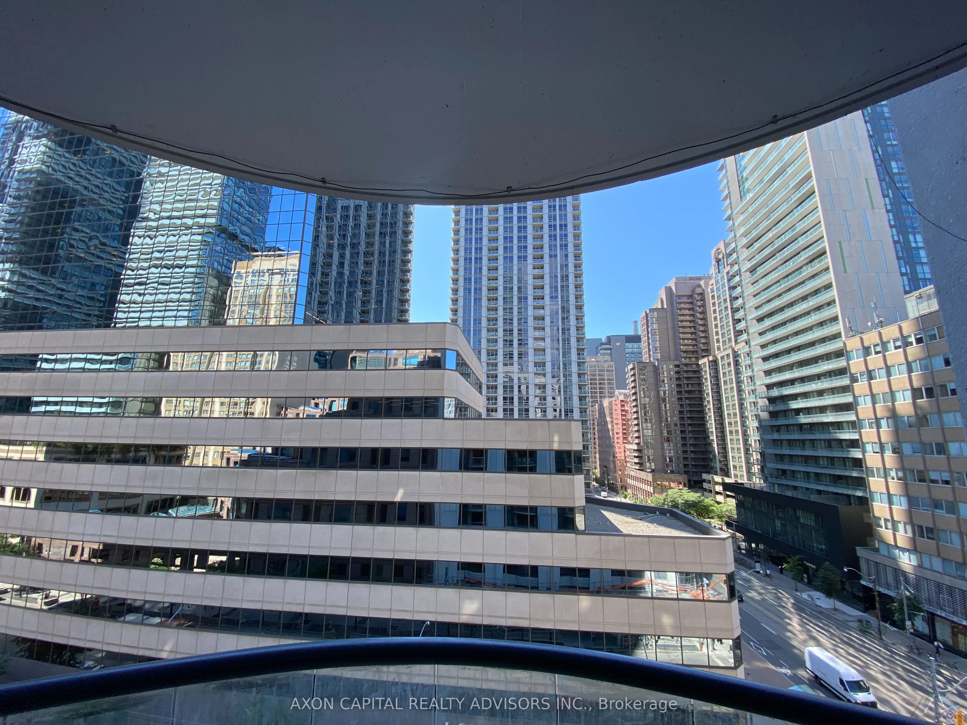 801 Bay Street, #902