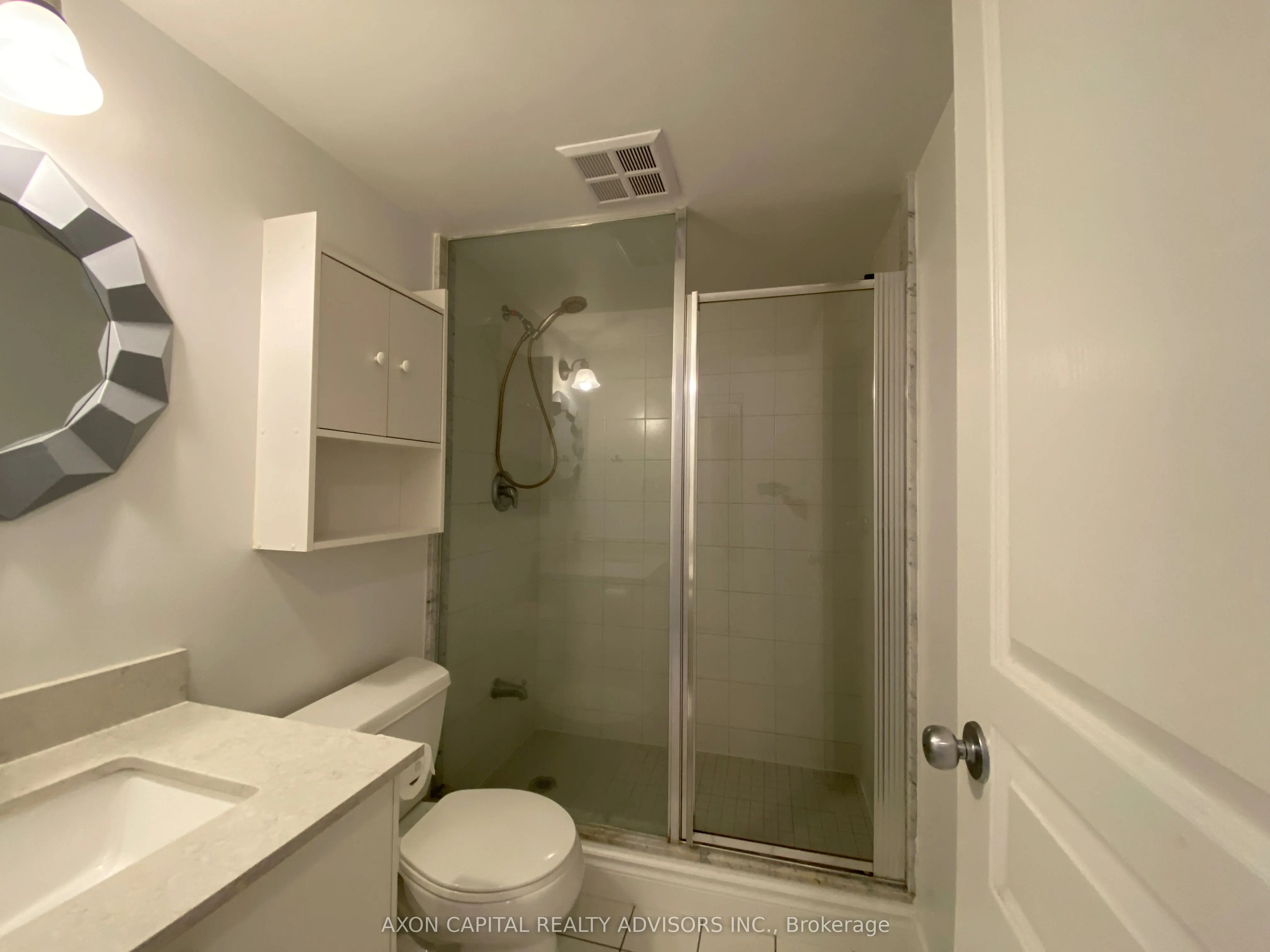 801 Bay Street, #902
