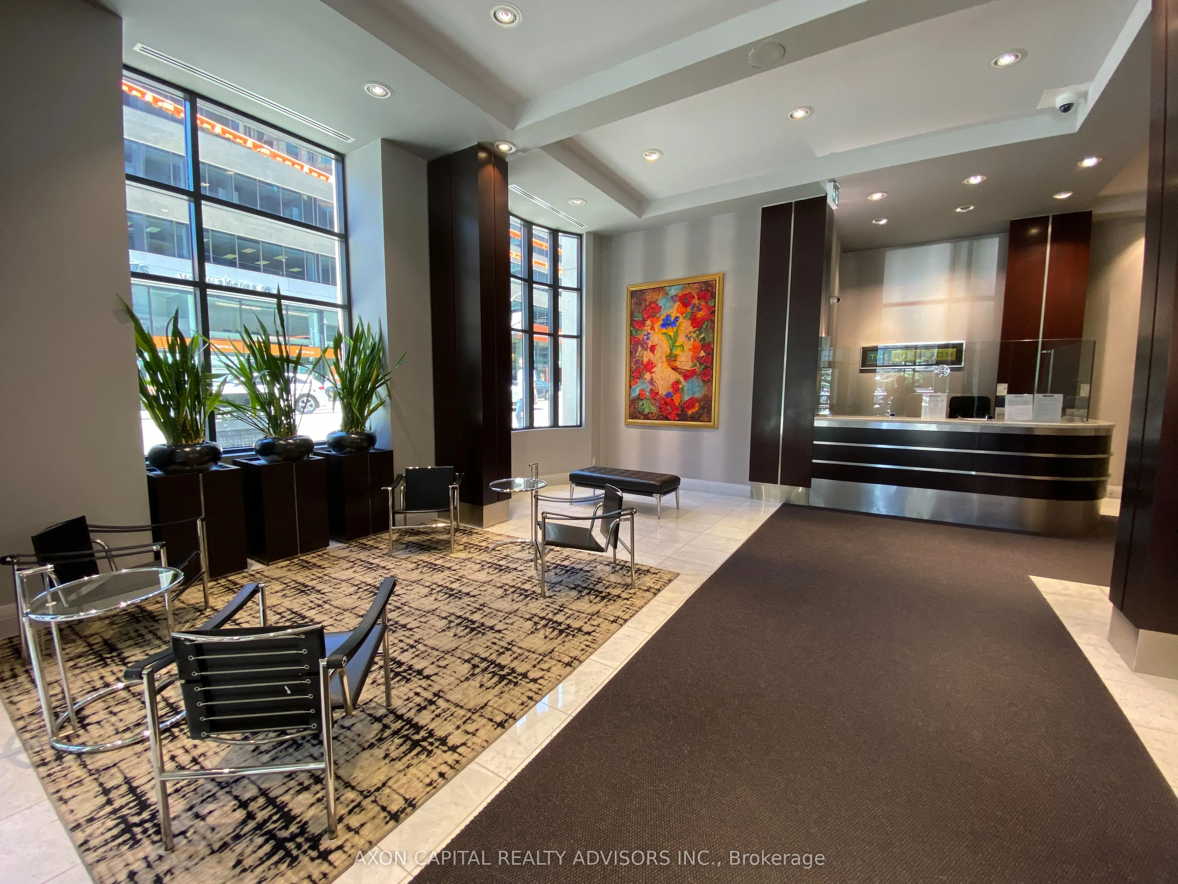 801 Bay Street, #902