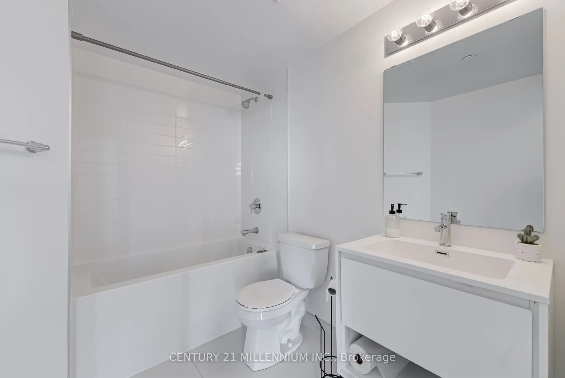 159 Wellesley Street, #708