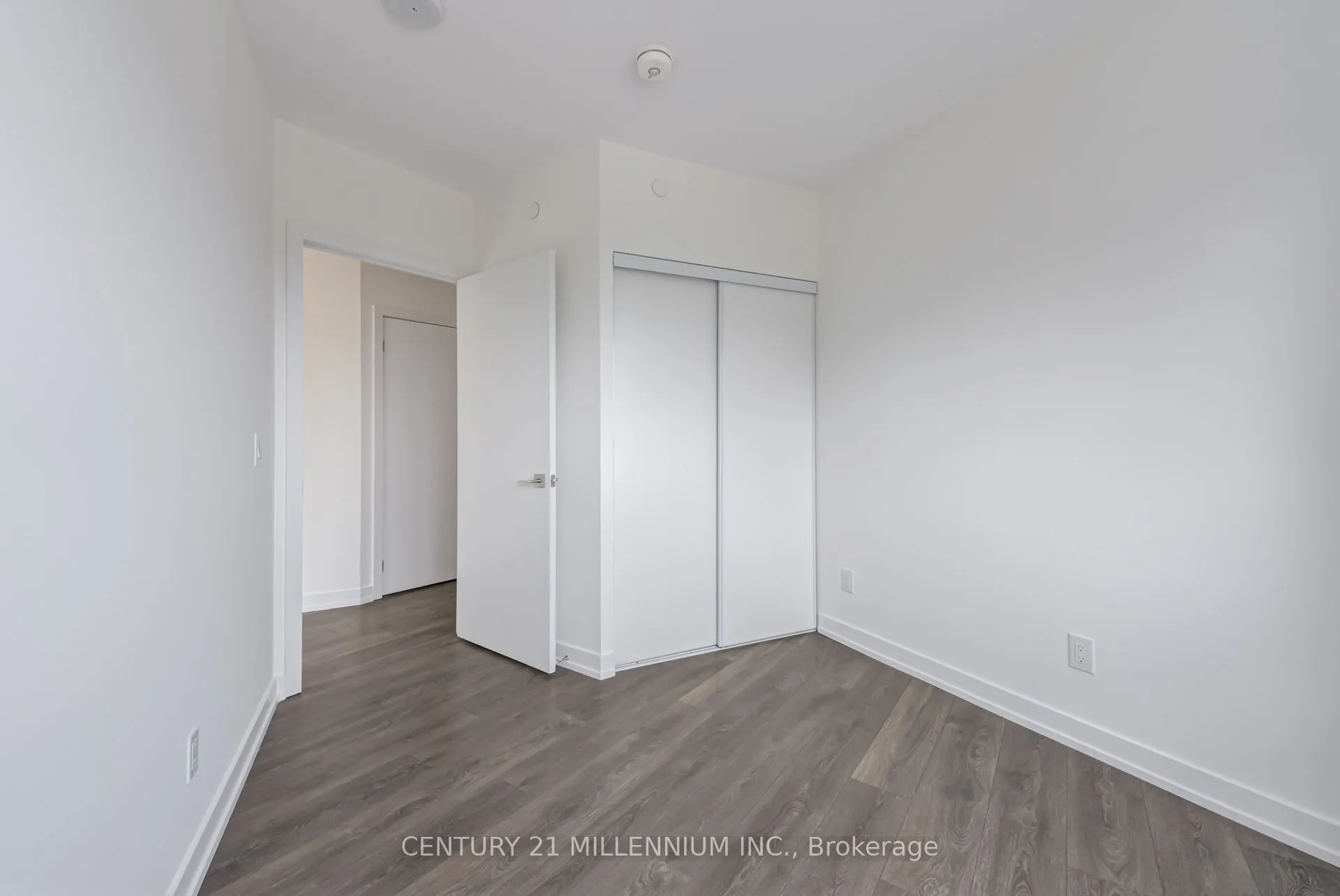 159 Wellesley Street, #708